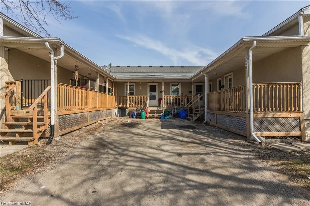 Photo 2 of 322 Mcalpine Avenue S, Welland, Lincoln/Crowland — HOMEH