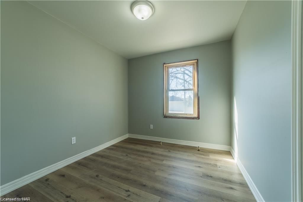 Photo 9 of 322 Mcalpine Avenue S, Welland, Lincoln/Crowland — HOMEH