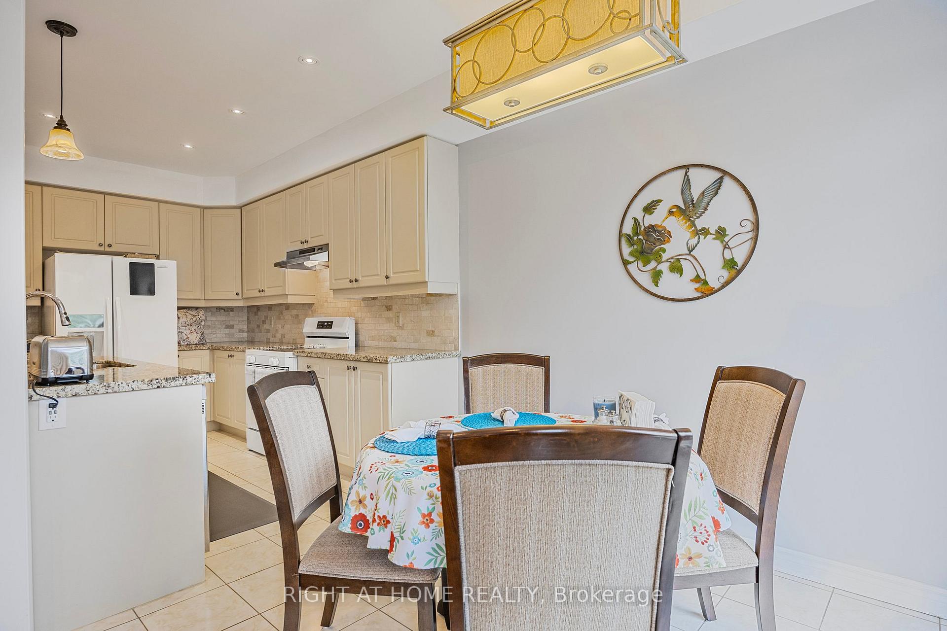 Photo 11 of 110 Blanchard Crescent, Essa, Angus — HOMEH