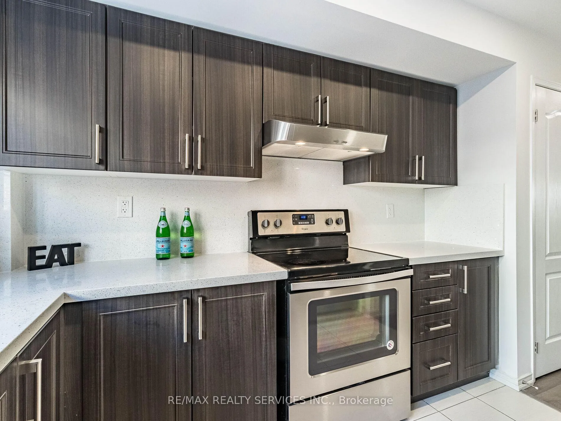 Photo 8 of 22 Filly Path Street, Oshawa, Windfields — HOMEH