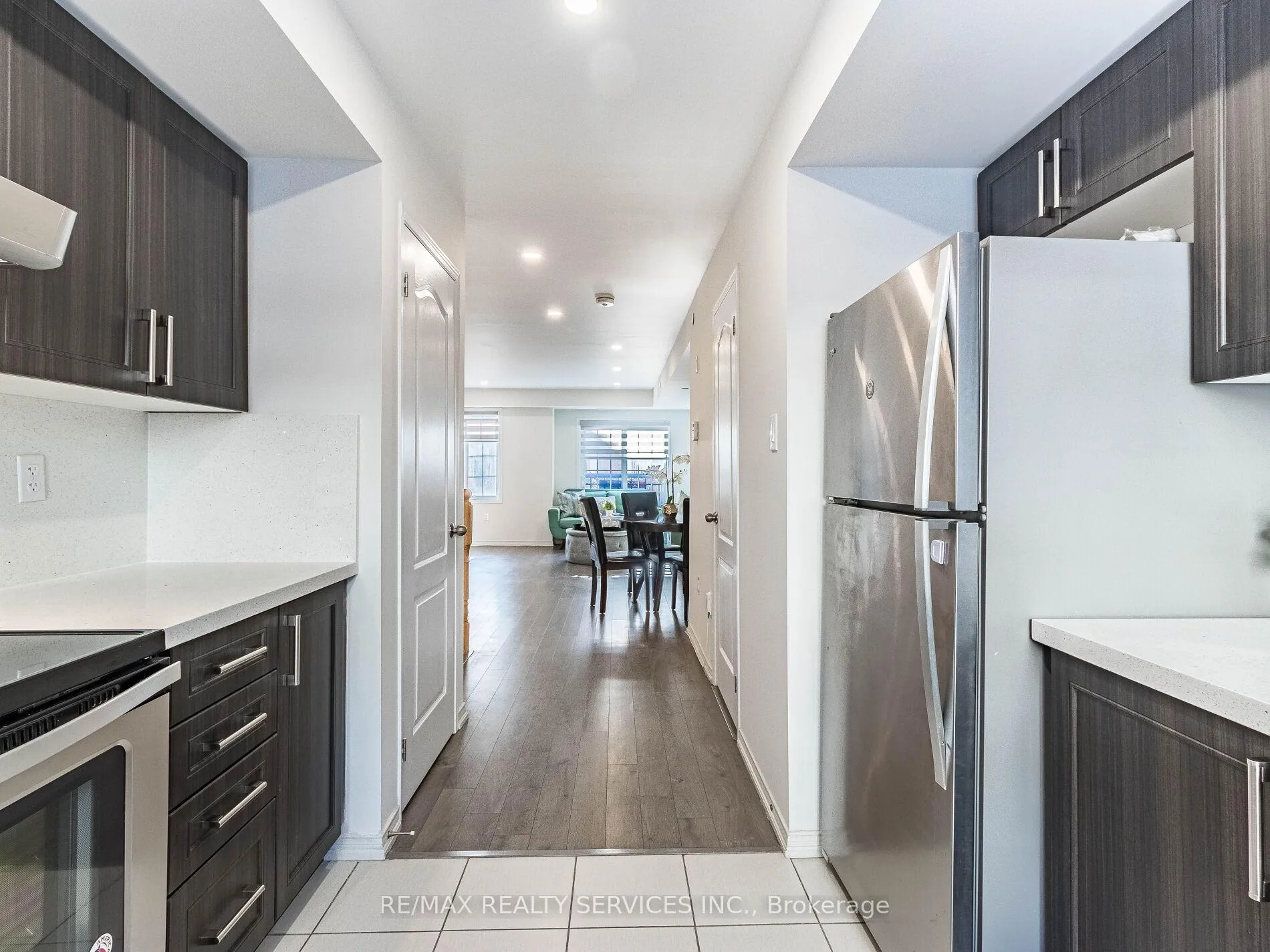 Photo 9 of 22 Filly Path Street, Oshawa, Windfields — HOMEH