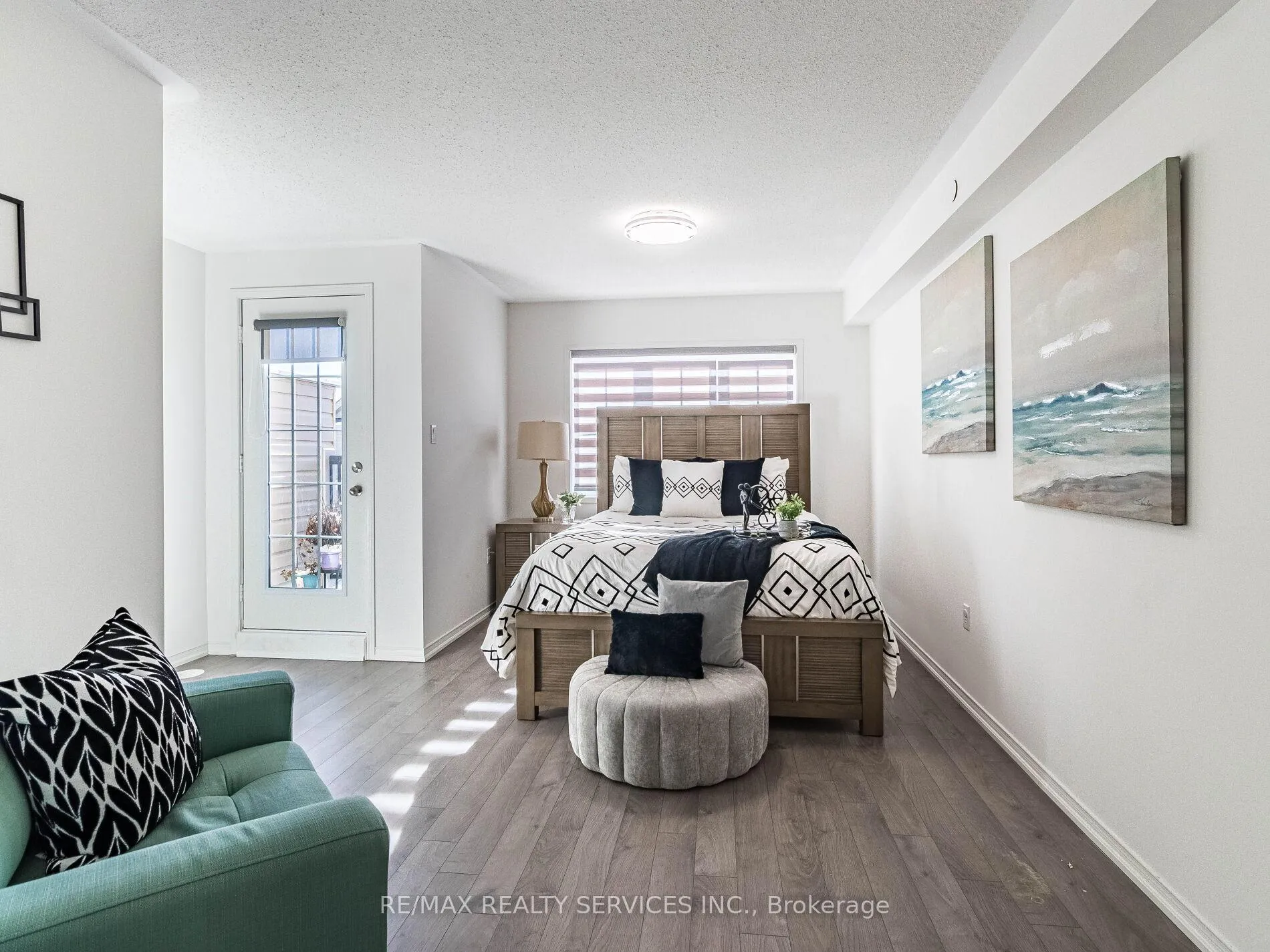 Photo 10 of 22 Filly Path Street, Oshawa, Windfields — HOMEH