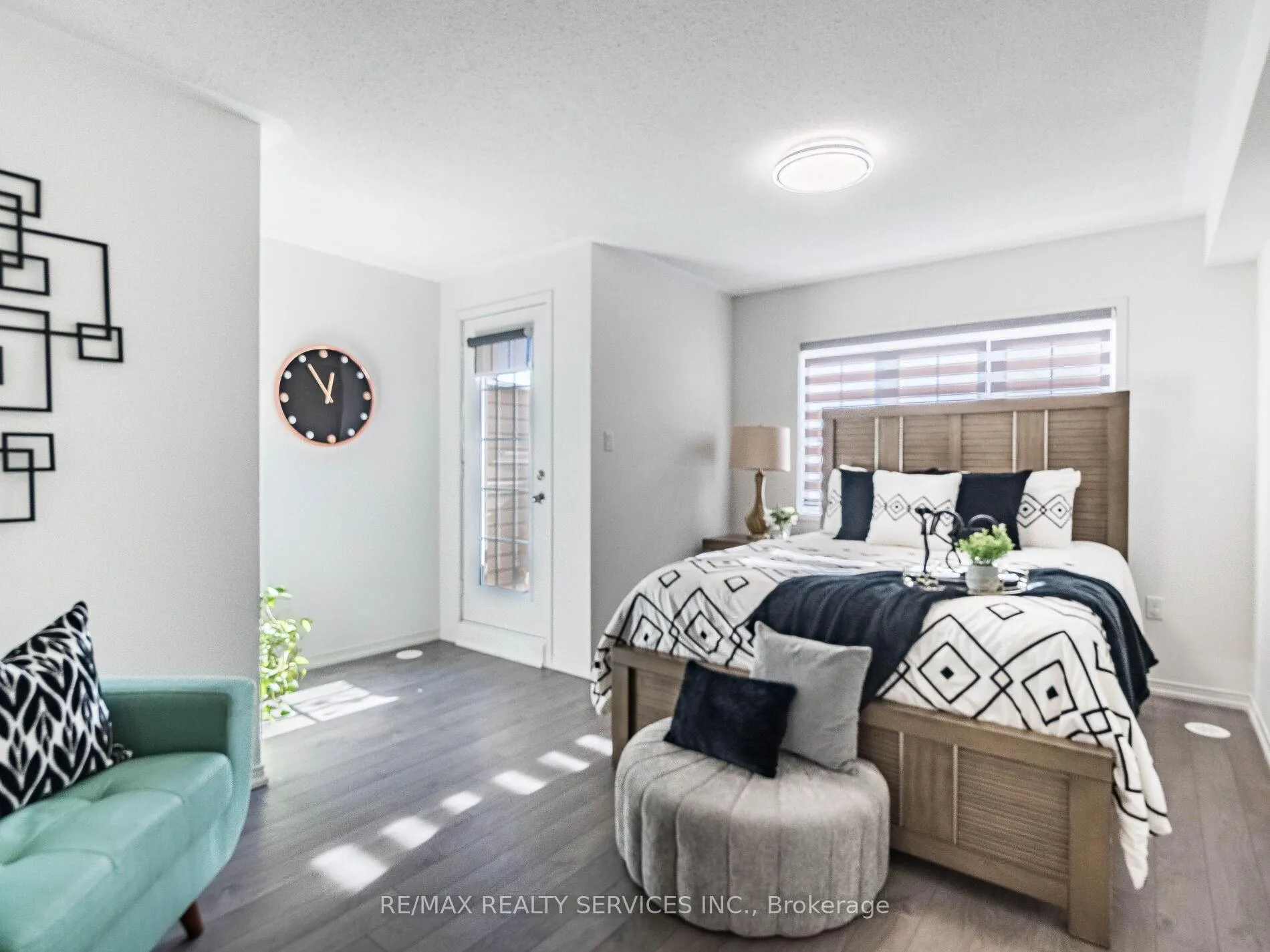 Photo 11 of 22 Filly Path Street, Oshawa, Windfields — HOMEH