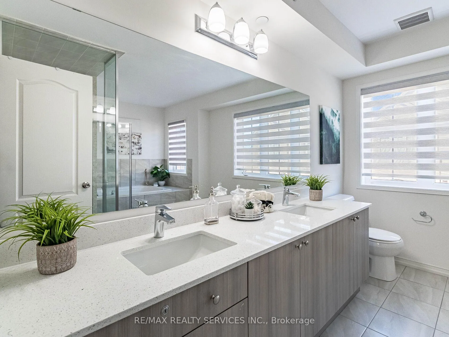 Photo 15 of 22 Filly Path Street, Oshawa, Windfields — HOMEH