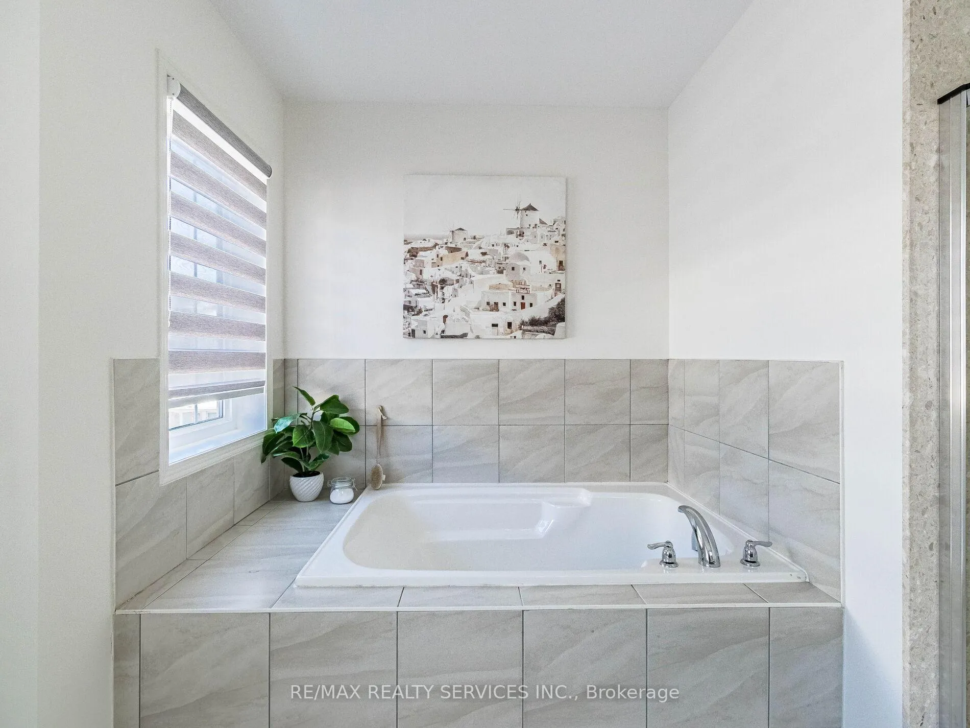 Photo 18 of 22 Filly Path Street, Oshawa, Windfields — HOMEH