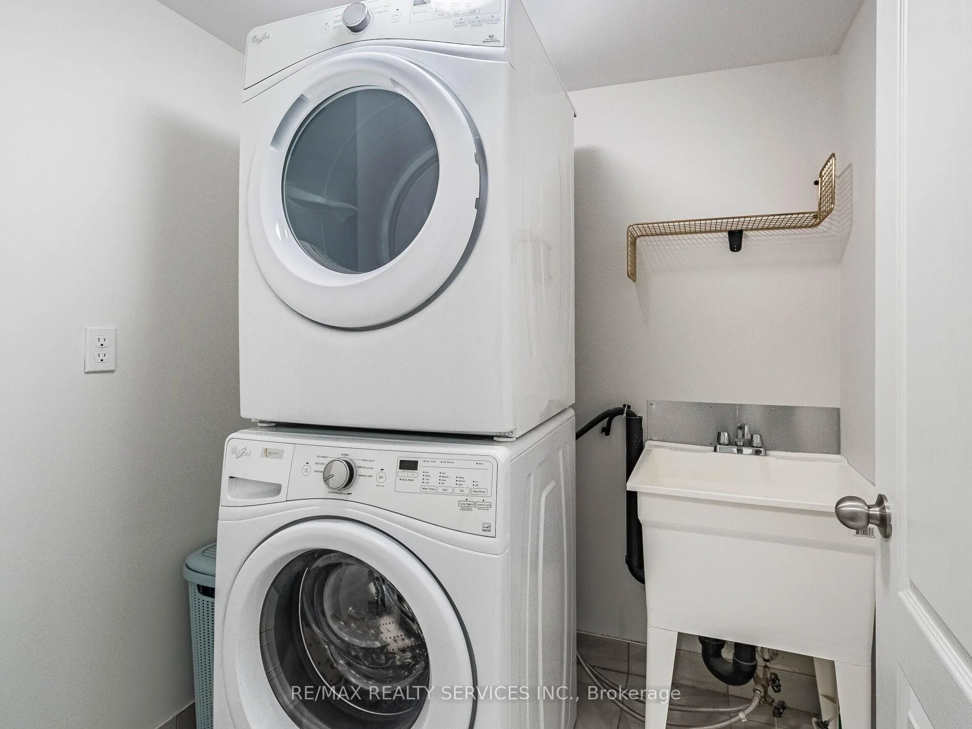 Photo 25 of 22 Filly Path Street, Oshawa, Windfields — HOMEH