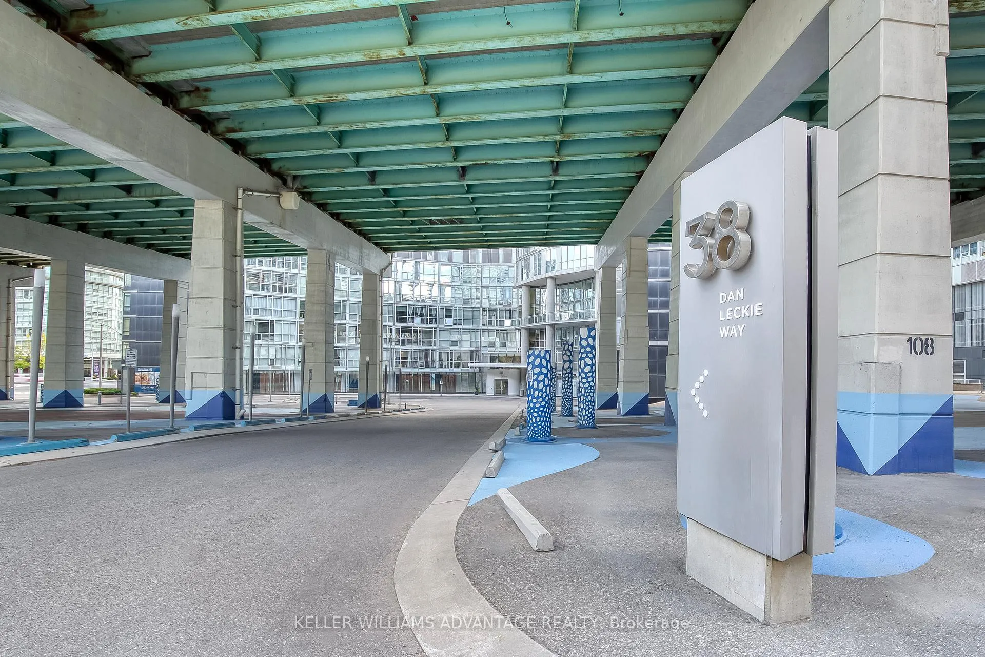 Photo 2 of Unit 303, 38 Dan Leckie Way, Toronto, Waterfront Communities — HOMEH