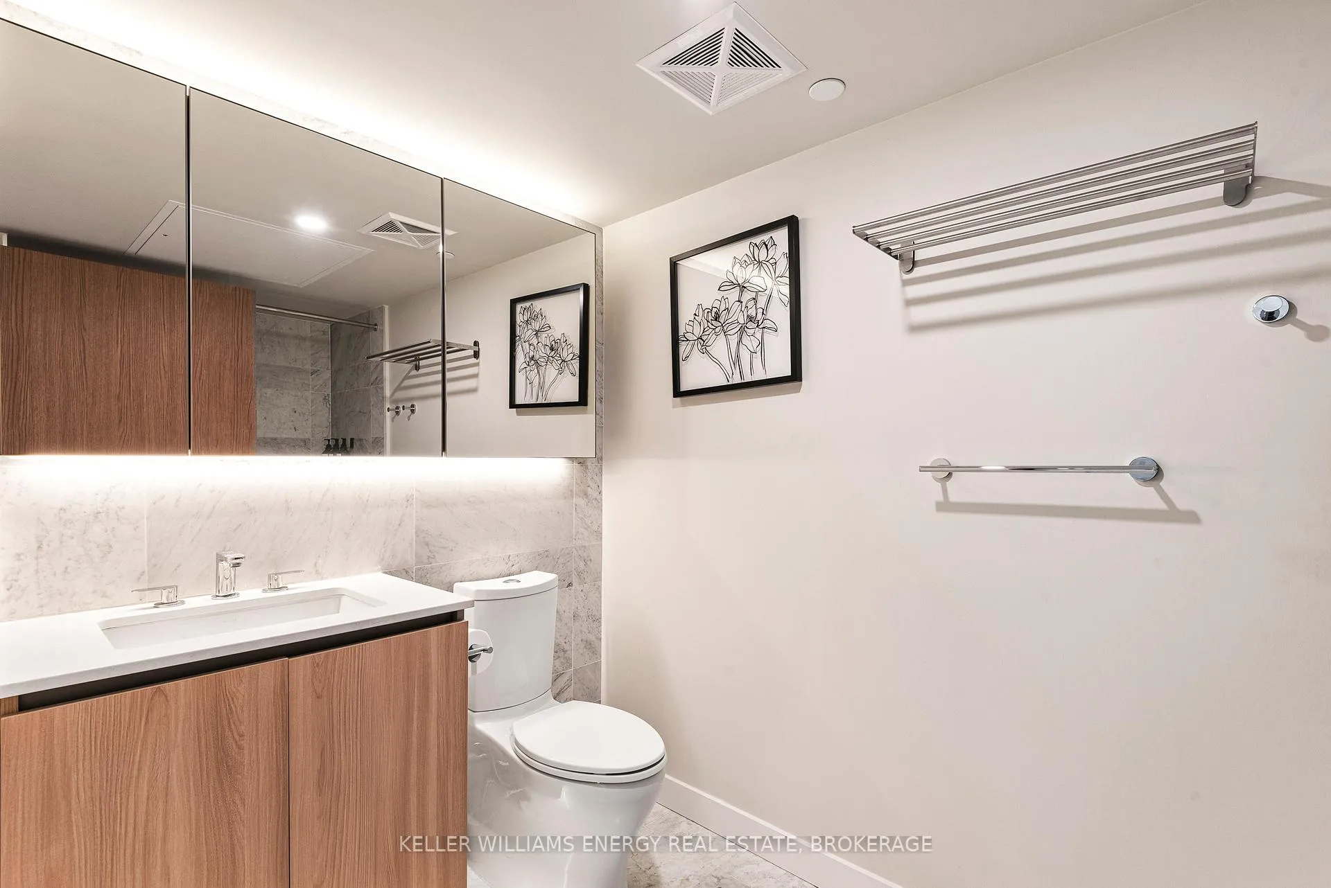Photo 9 of Unit 2508, 17 Bathurst Street, Toronto, Waterfront Communities — HOMEH