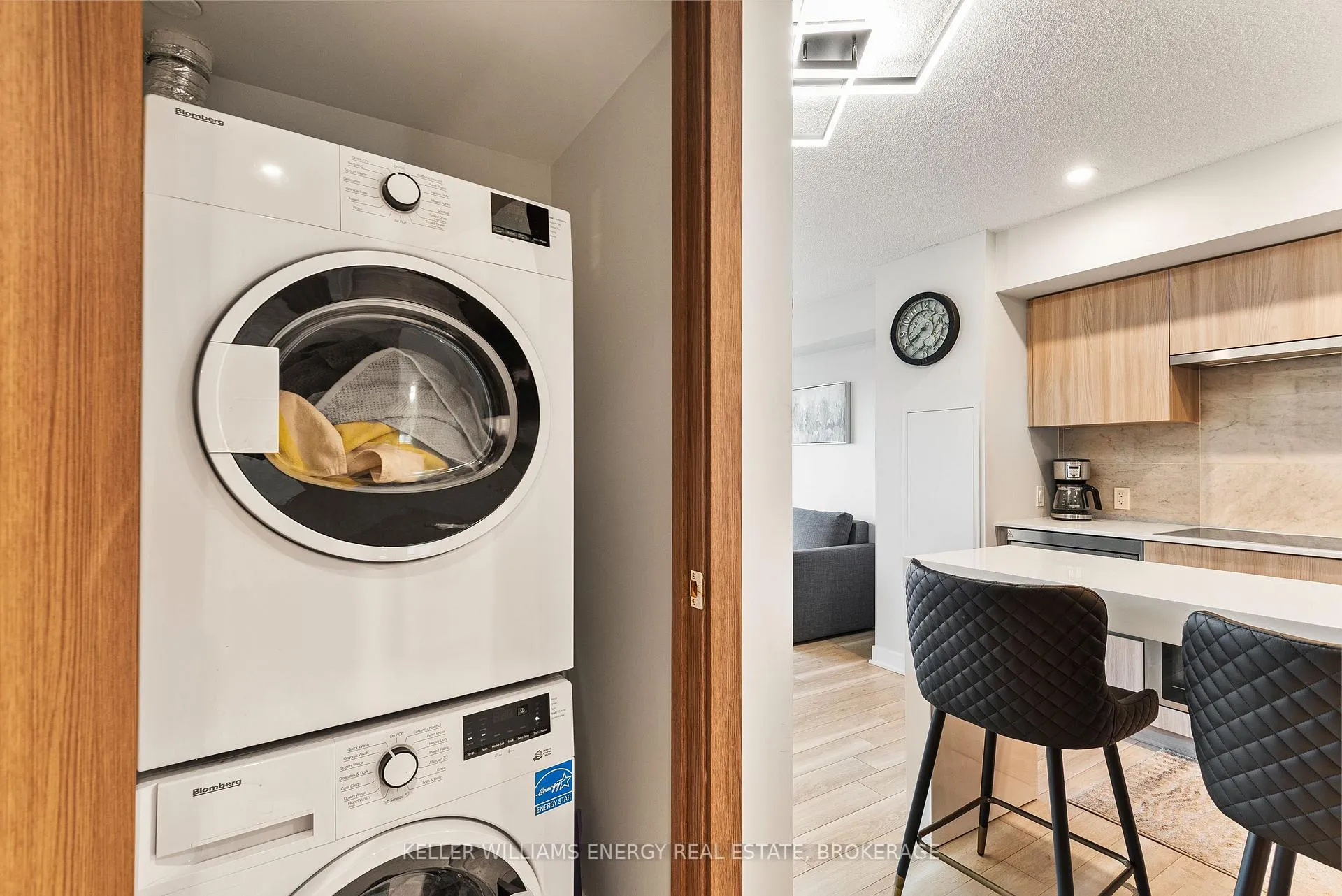 Photo 10 of Unit 2508, 17 Bathurst Street, Toronto, Waterfront Communities — HOMEH