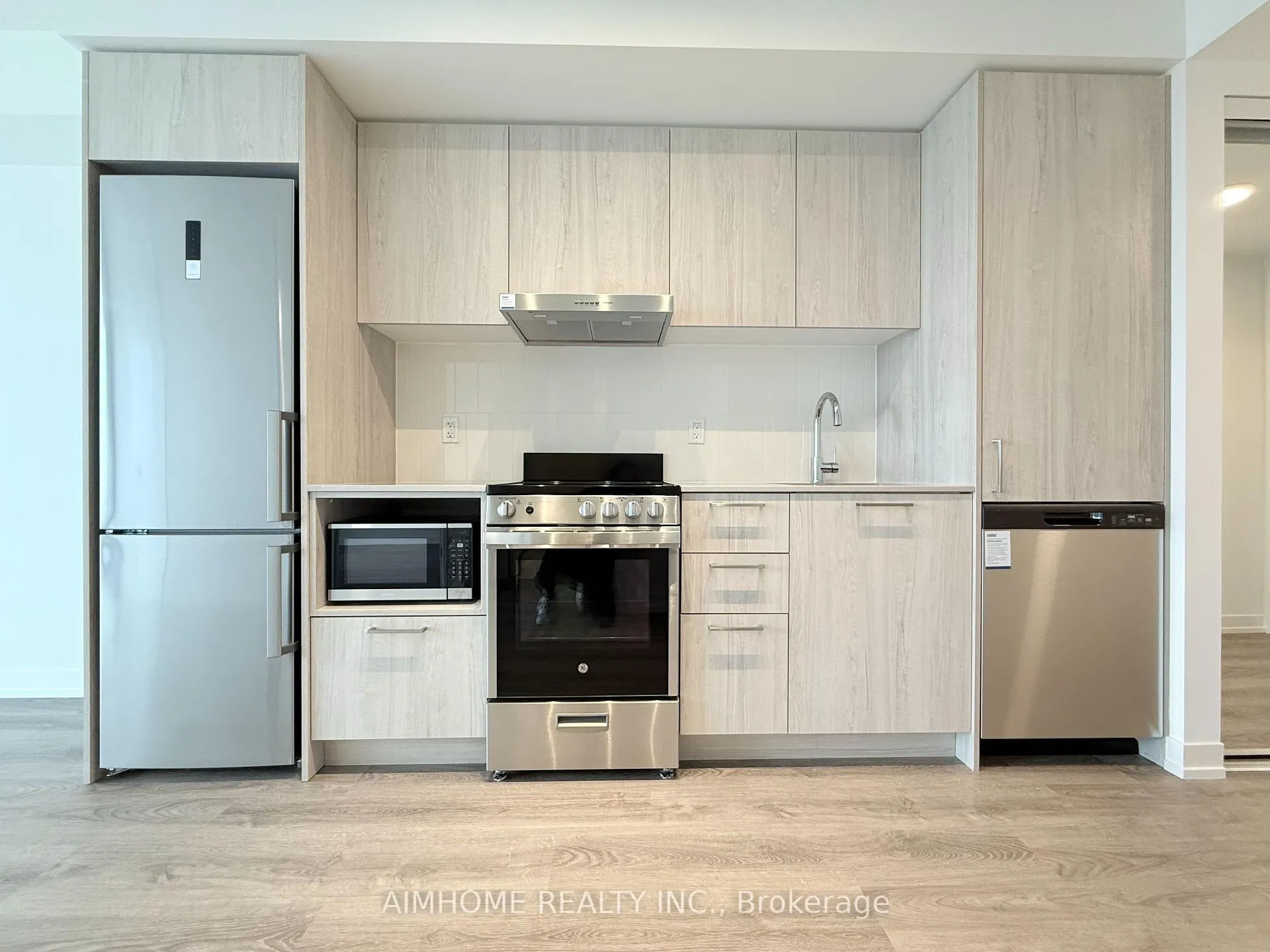 Photo 4 of Unit 3801, 195 Commerce Street, Vaughan, Vaughan Corporate Centre — HOMEH