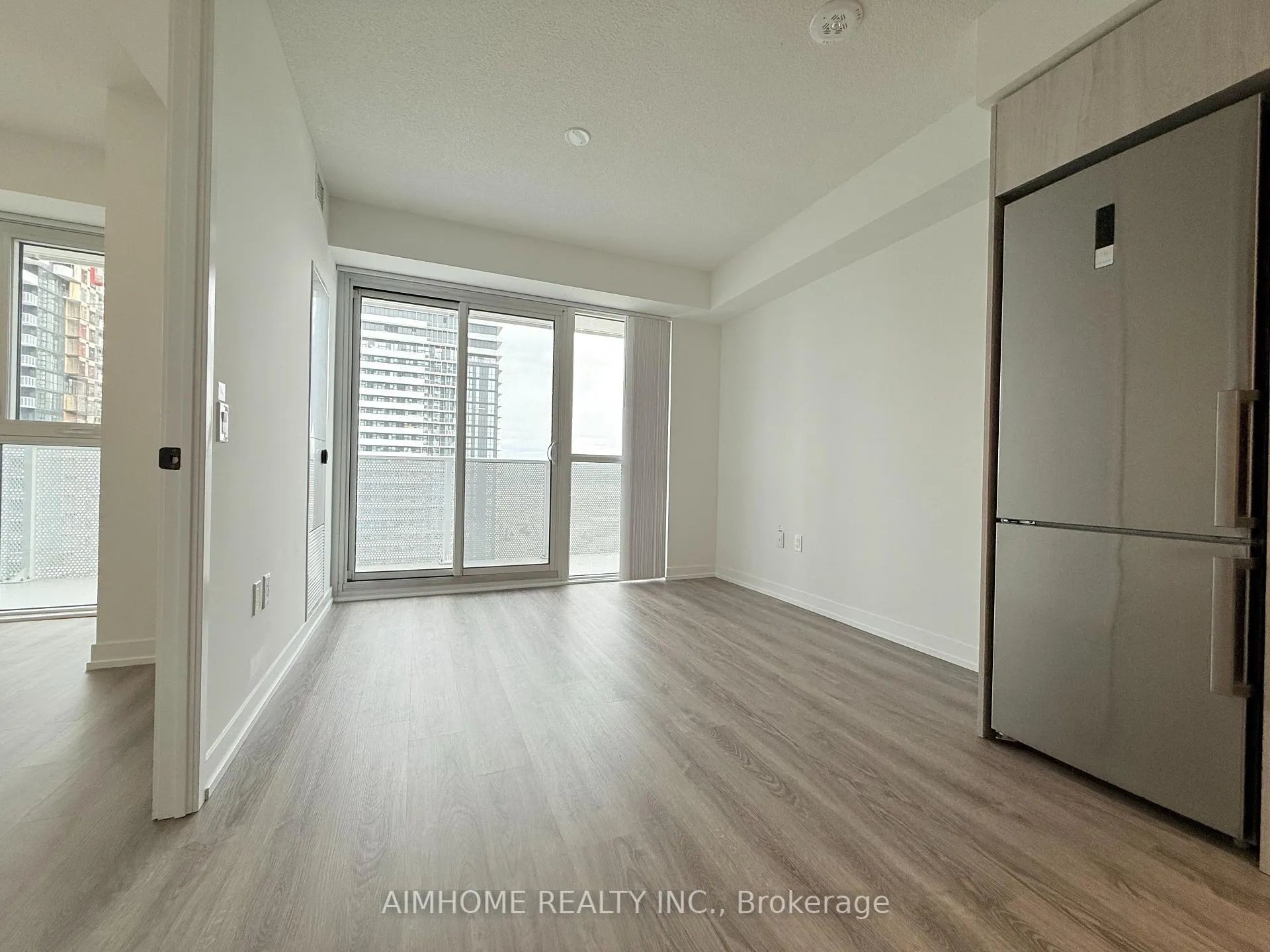 Photo 5 of Unit 3801, 195 Commerce Street, Vaughan, Vaughan Corporate Centre — HOMEH