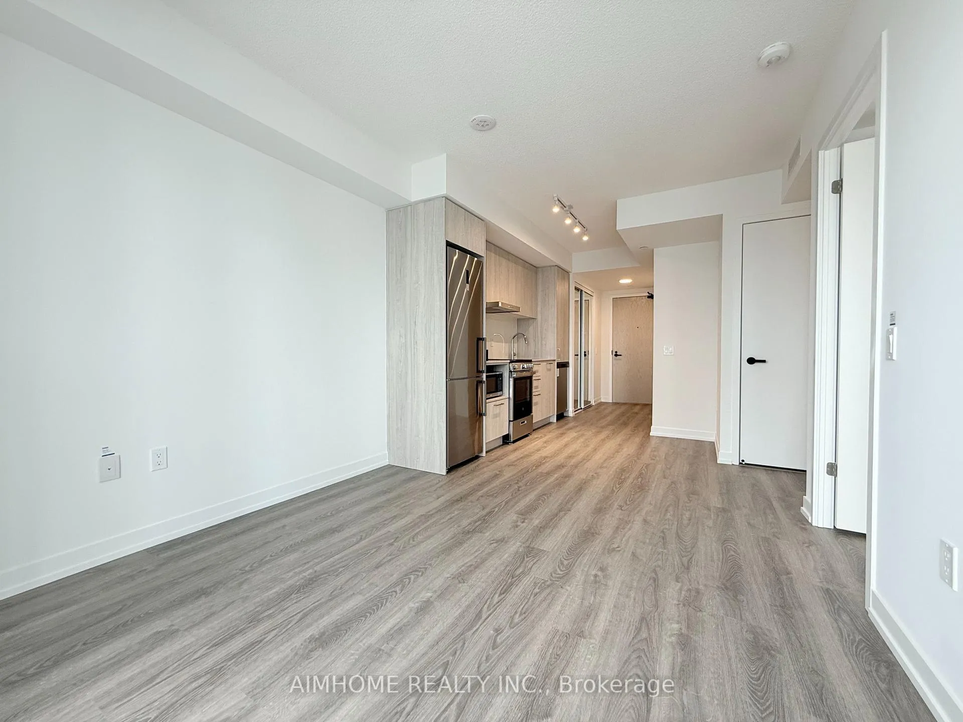 Photo 6 of Unit 3801, 195 Commerce Street, Vaughan, Vaughan Corporate Centre — HOMEH
