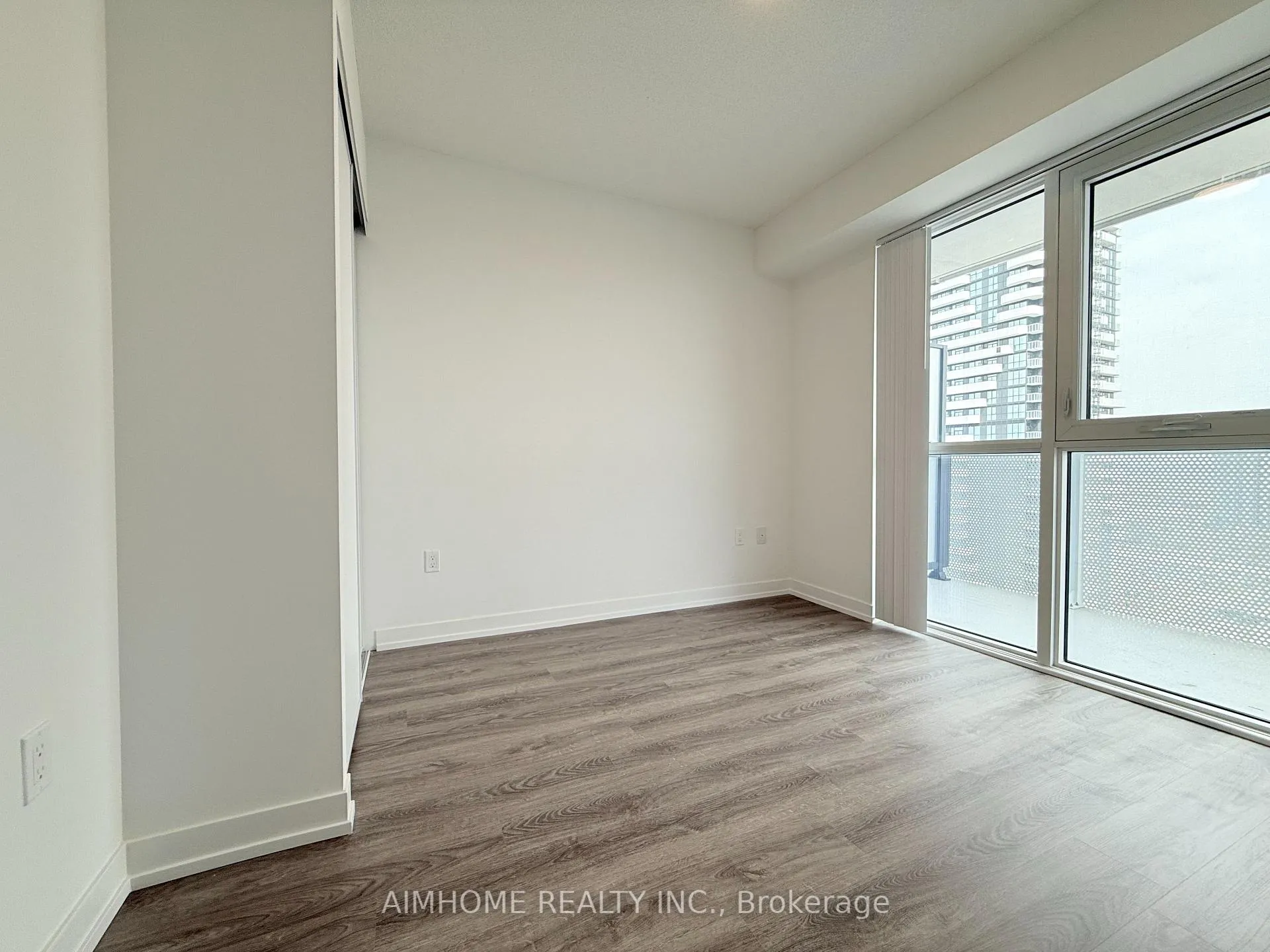 Photo 9 of Unit 3801, 195 Commerce Street, Vaughan, Vaughan Corporate Centre — HOMEH