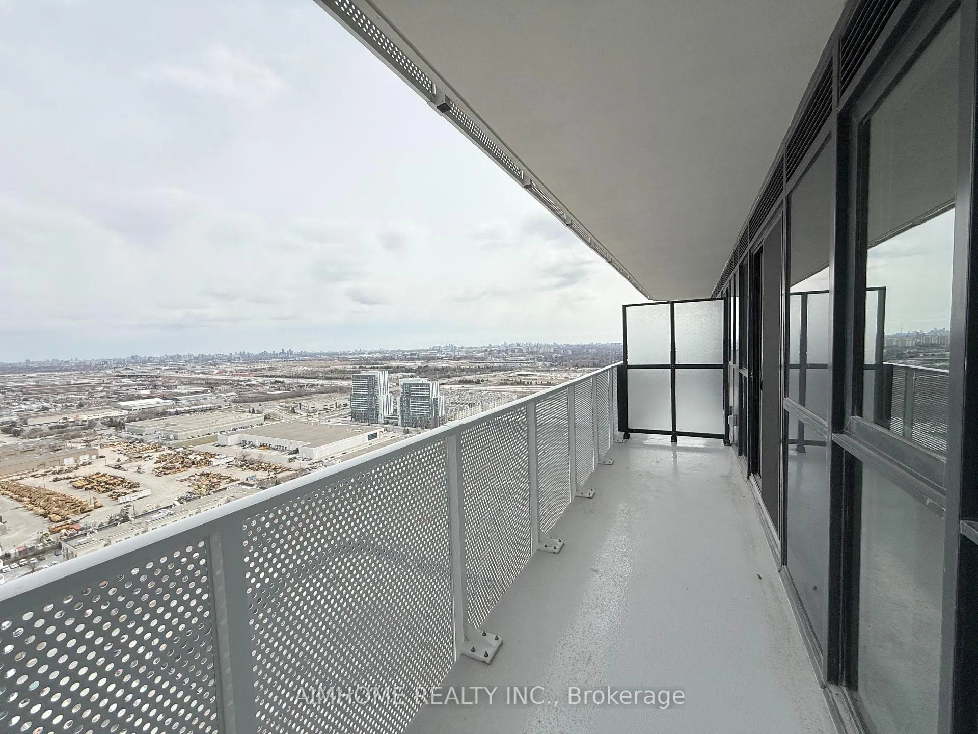 Photo 12 of Unit 3801, 195 Commerce Street, Vaughan, Vaughan Corporate Centre — HOMEH