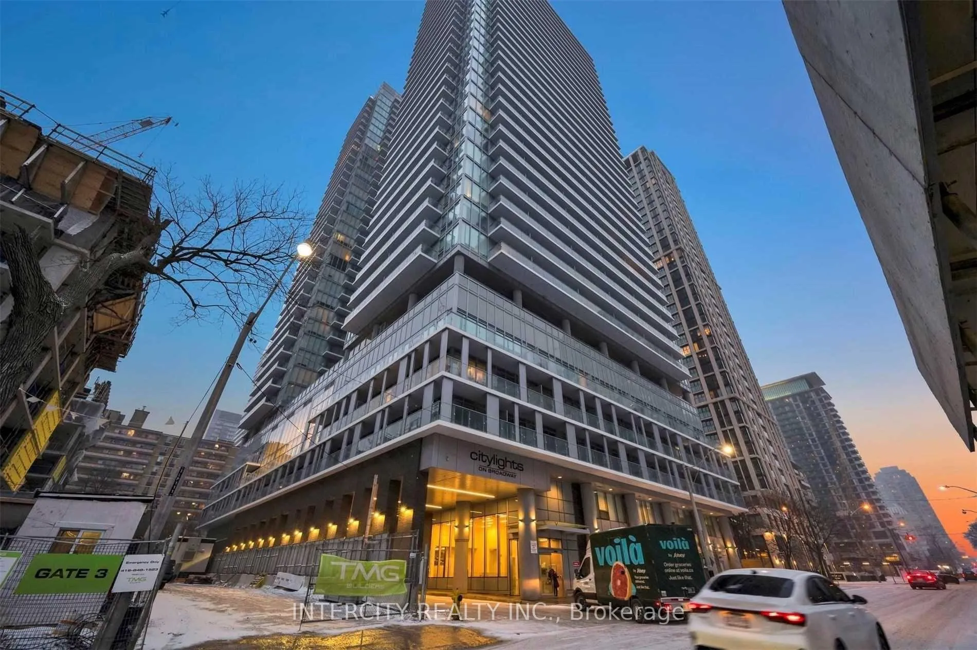 Front of Unit 2911, 99 Broadway Avenue