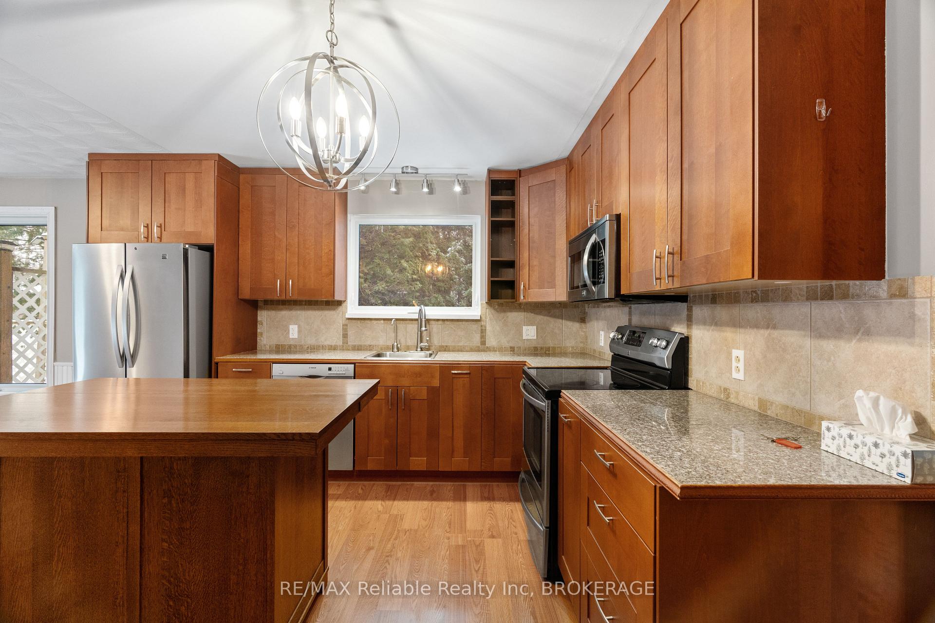 Photo 11 of 13 Park Road, Goderich, Goderich (Town) — HOMEH
