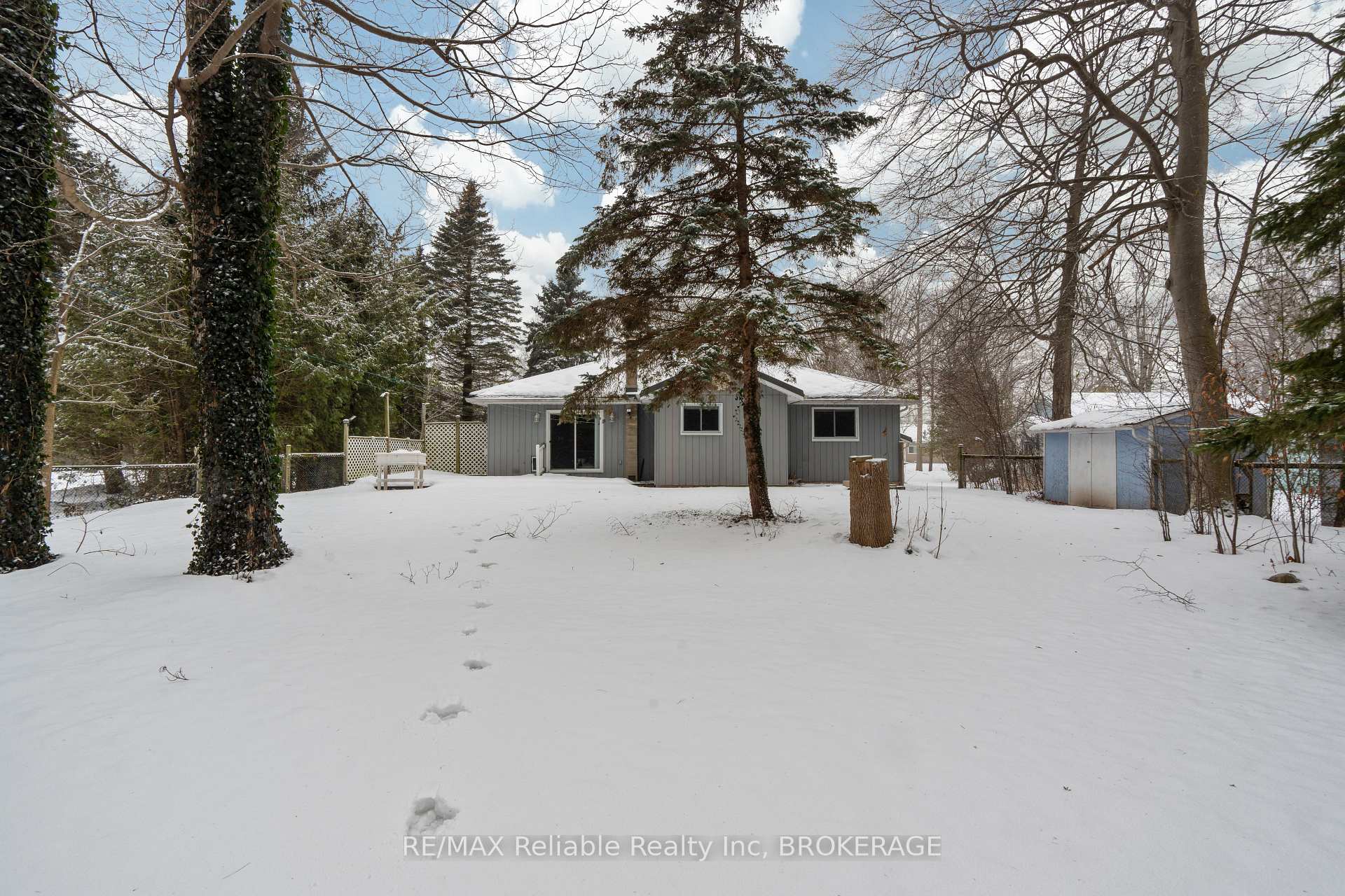 Photo 38 of 13 Park Road, Goderich, Goderich (Town) — HOMEH
