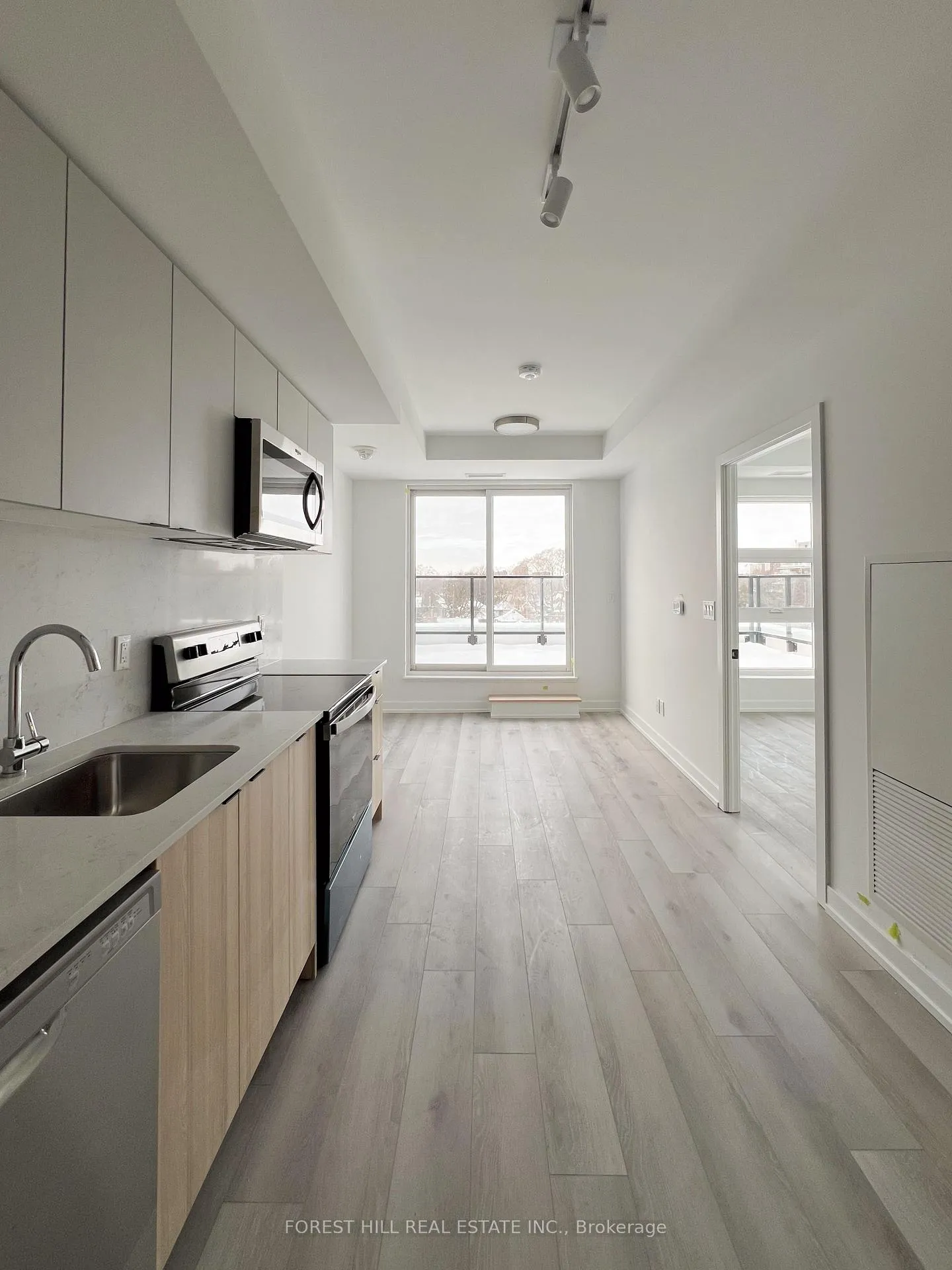 Photo 3 of Unit 503, 2000 Bathurst Street, Toronto, Humewood-Cedarvale — HOMEH