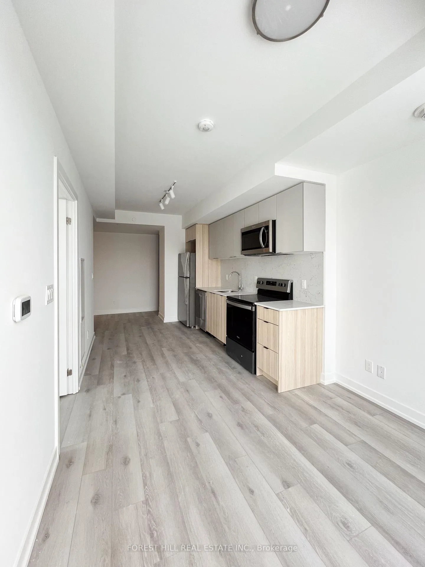 Photo 4 of Unit 503, 2000 Bathurst Street, Toronto, Humewood-Cedarvale — HOMEH
