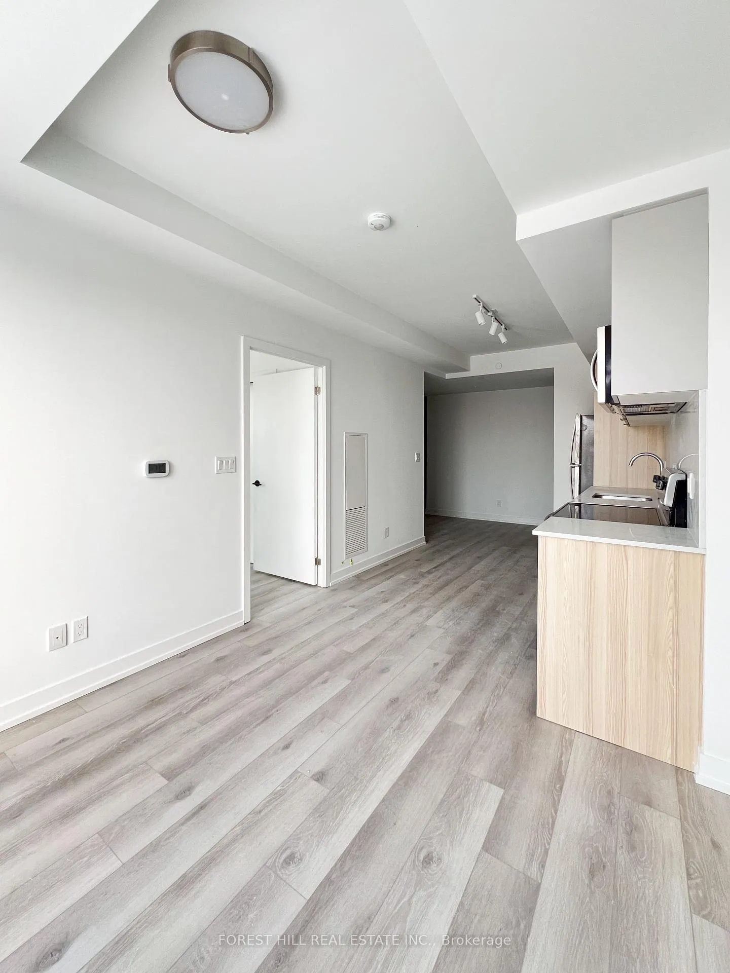 Photo 6 of Unit 503, 2000 Bathurst Street, Toronto, Humewood-Cedarvale — HOMEH