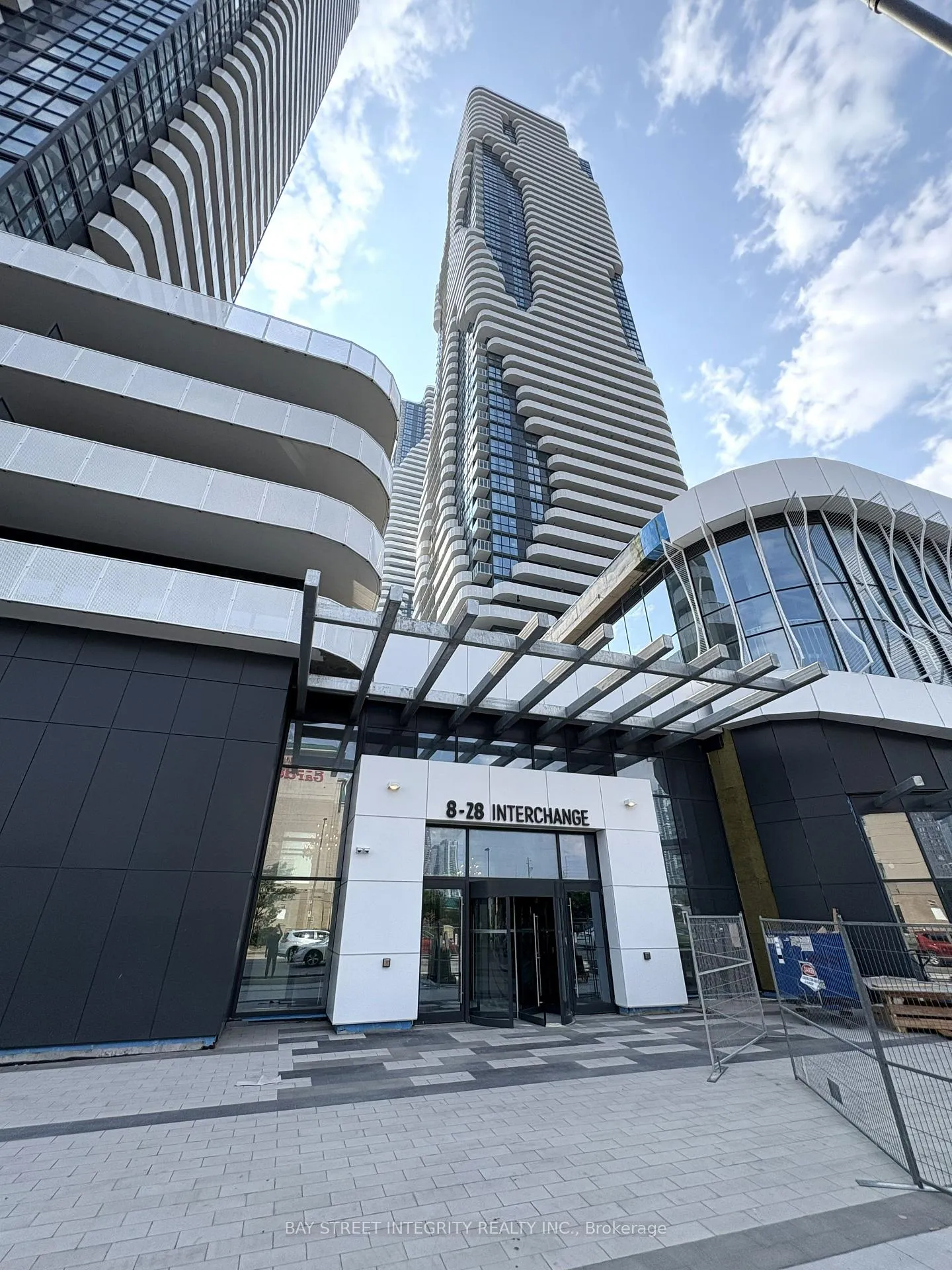 Photo 2 of Unit 2605, 28 Interchange Way, Vaughan, Vaughan Corporate Centre — HOMEH