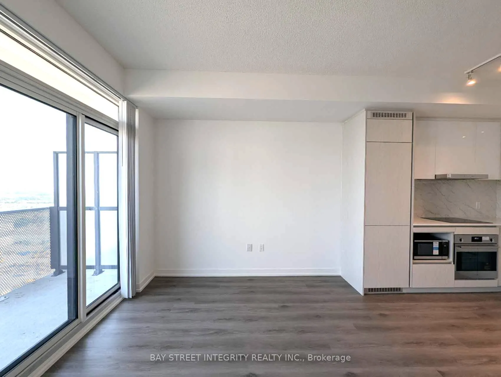 Photo 7 of Unit 2605, 28 Interchange Way, Vaughan, Vaughan Corporate Centre — HOMEH