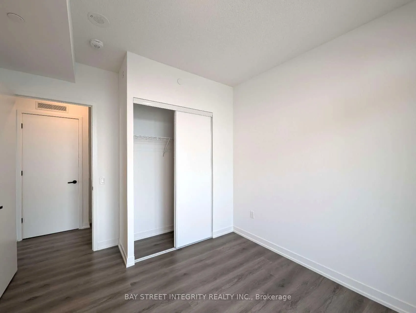 Photo 11 of Unit 2605, 28 Interchange Way, Vaughan, Vaughan Corporate Centre — HOMEH