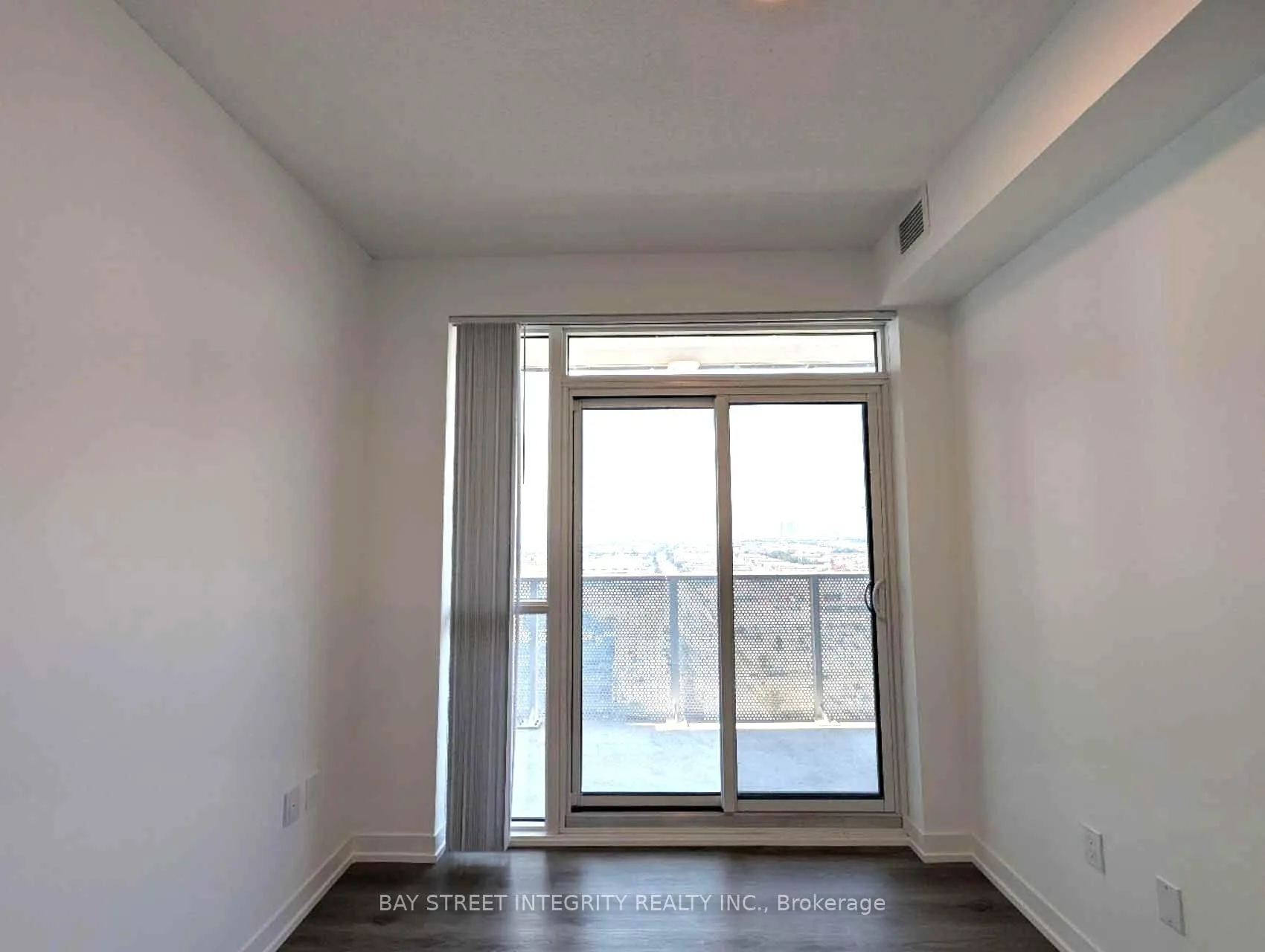 Photo 13 of Unit 2605, 28 Interchange Way, Vaughan, Vaughan Corporate Centre — HOMEH