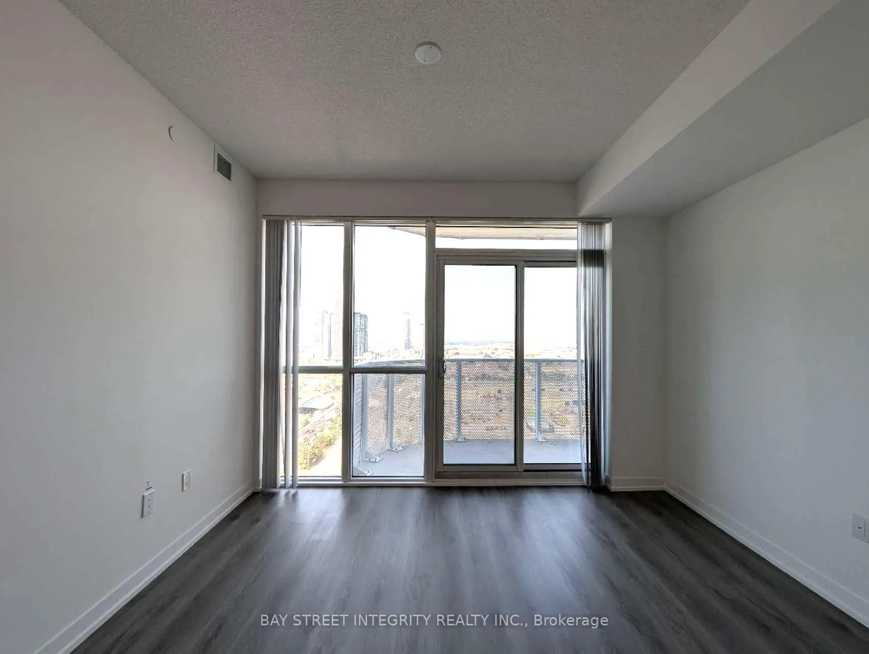 Photo 14 of Unit 2605, 28 Interchange Way, Vaughan, Vaughan Corporate Centre — HOMEH