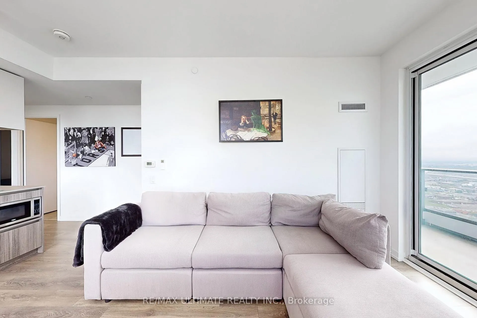 Photo 10 of Unit 4209, 5 Buttermill Avenue, Vaughan, Vaughan Corporate Centre — HOMEH