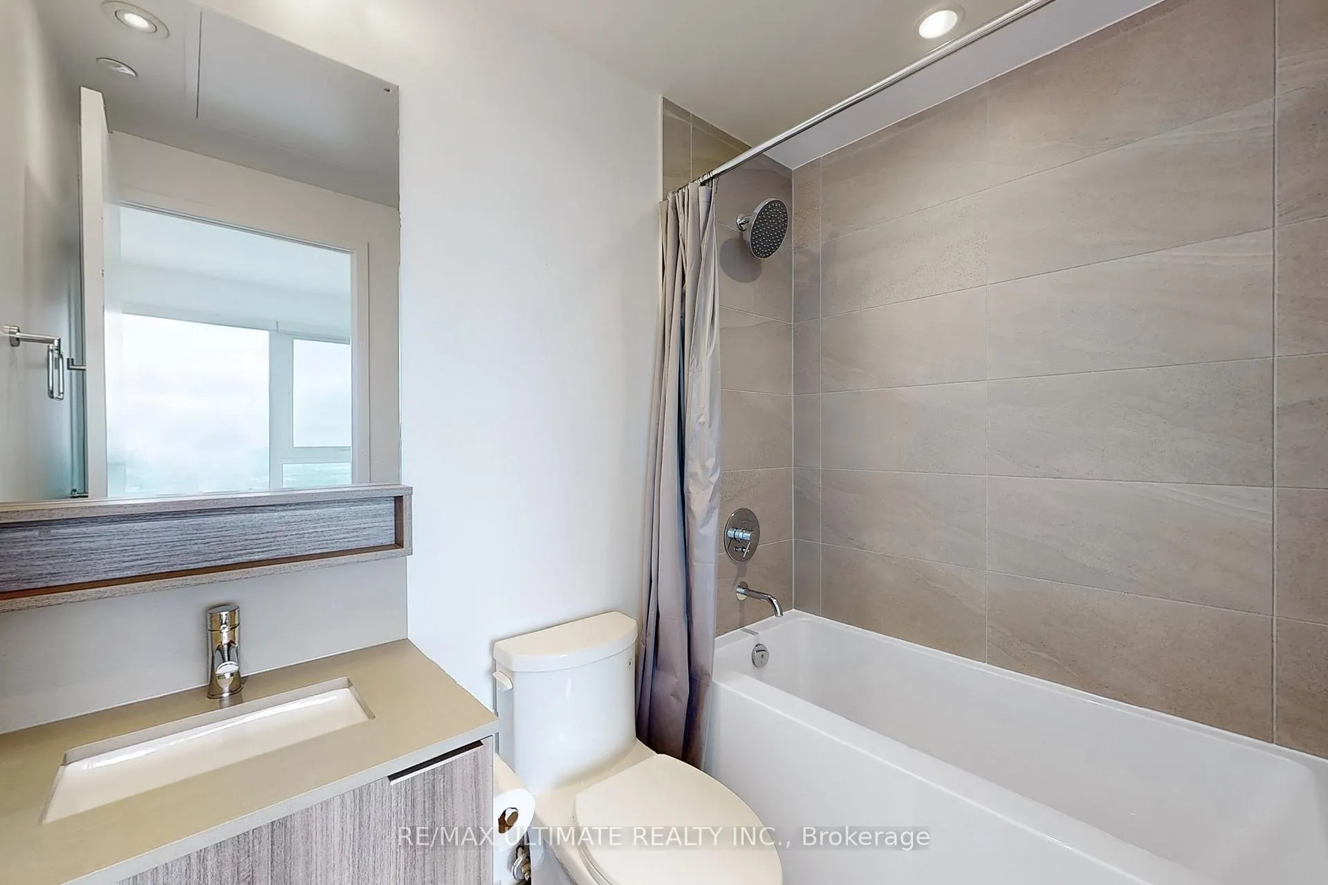 Photo 20 of Unit 4209, 5 Buttermill Avenue, Vaughan, Vaughan Corporate Centre — HOMEH