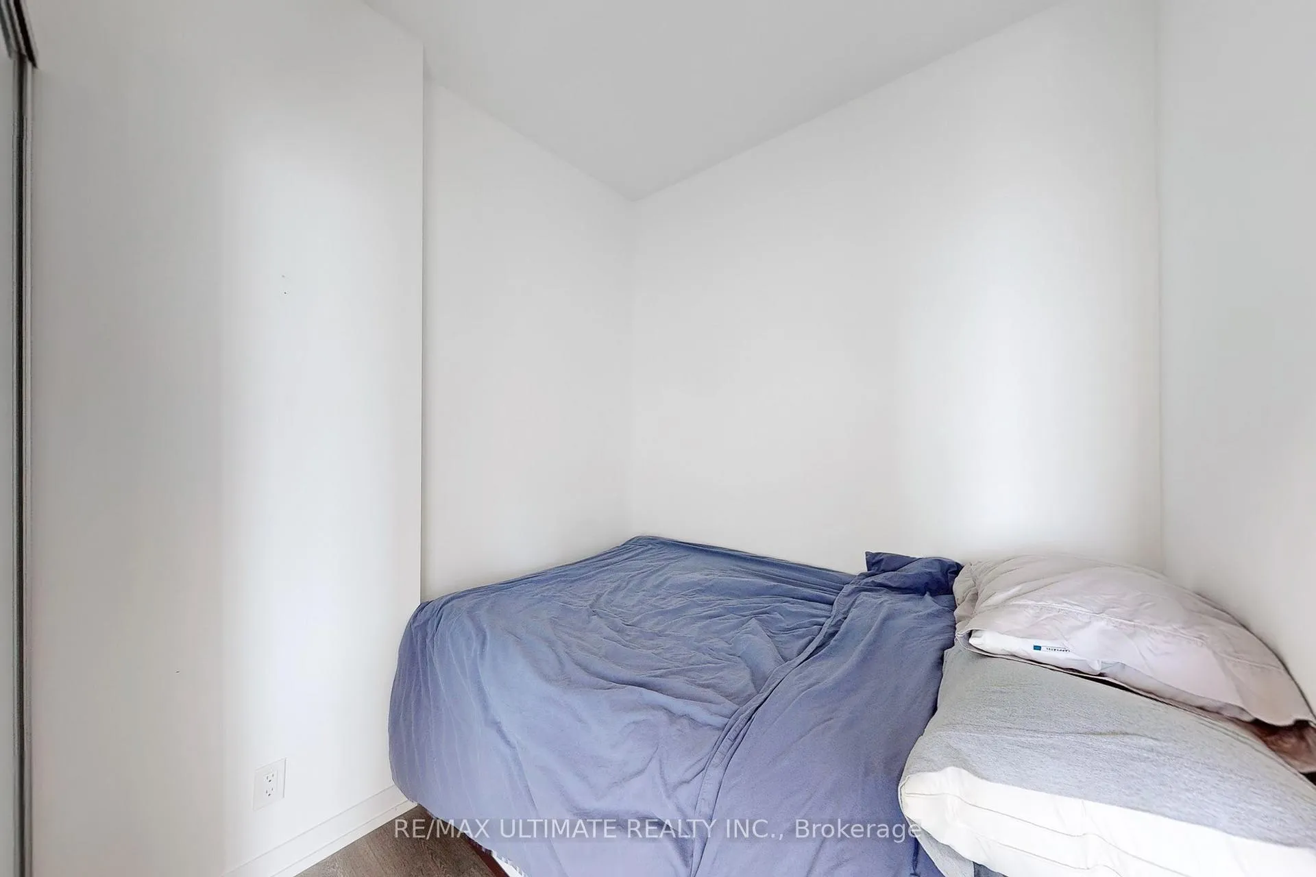 Photo 24 of Unit 4209, 5 Buttermill Avenue, Vaughan, Vaughan Corporate Centre — HOMEH