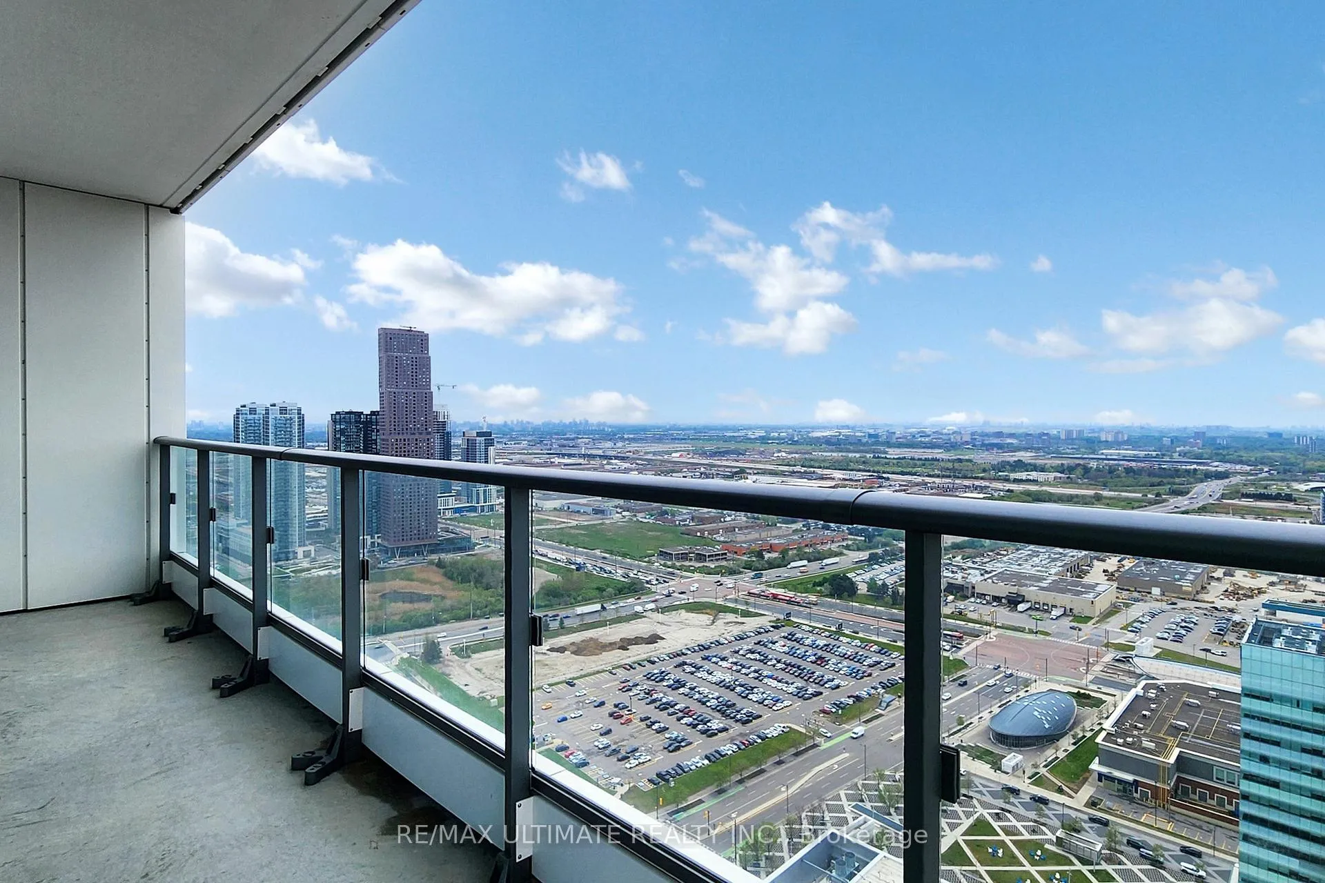 Photo 38 of Unit 4209, 5 Buttermill Avenue, Vaughan, Vaughan Corporate Centre — HOMEH
