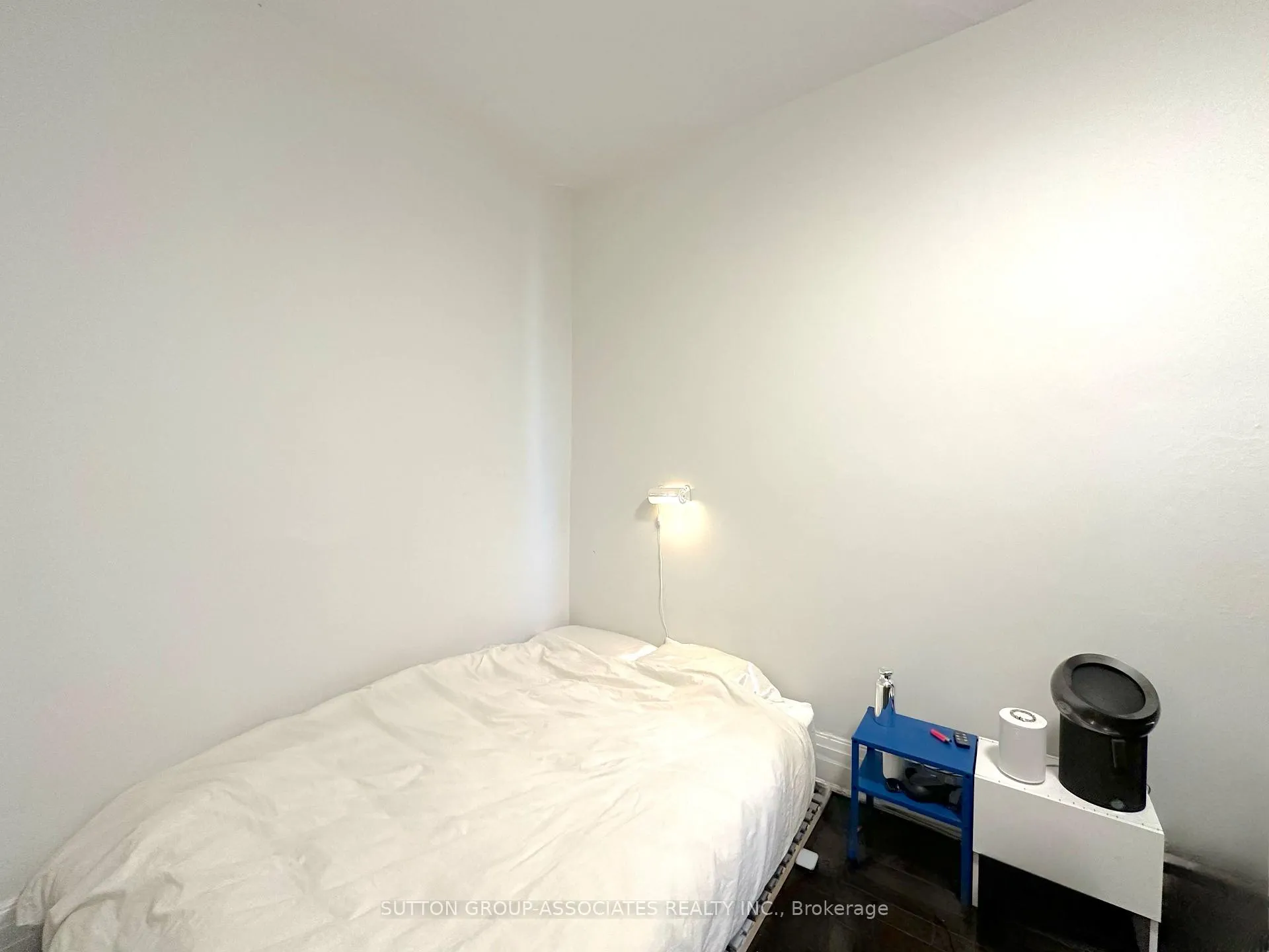 Photo 8 of Unit upper, 589 College St, Toronto, Trinity-Bellwoods — HOMEH