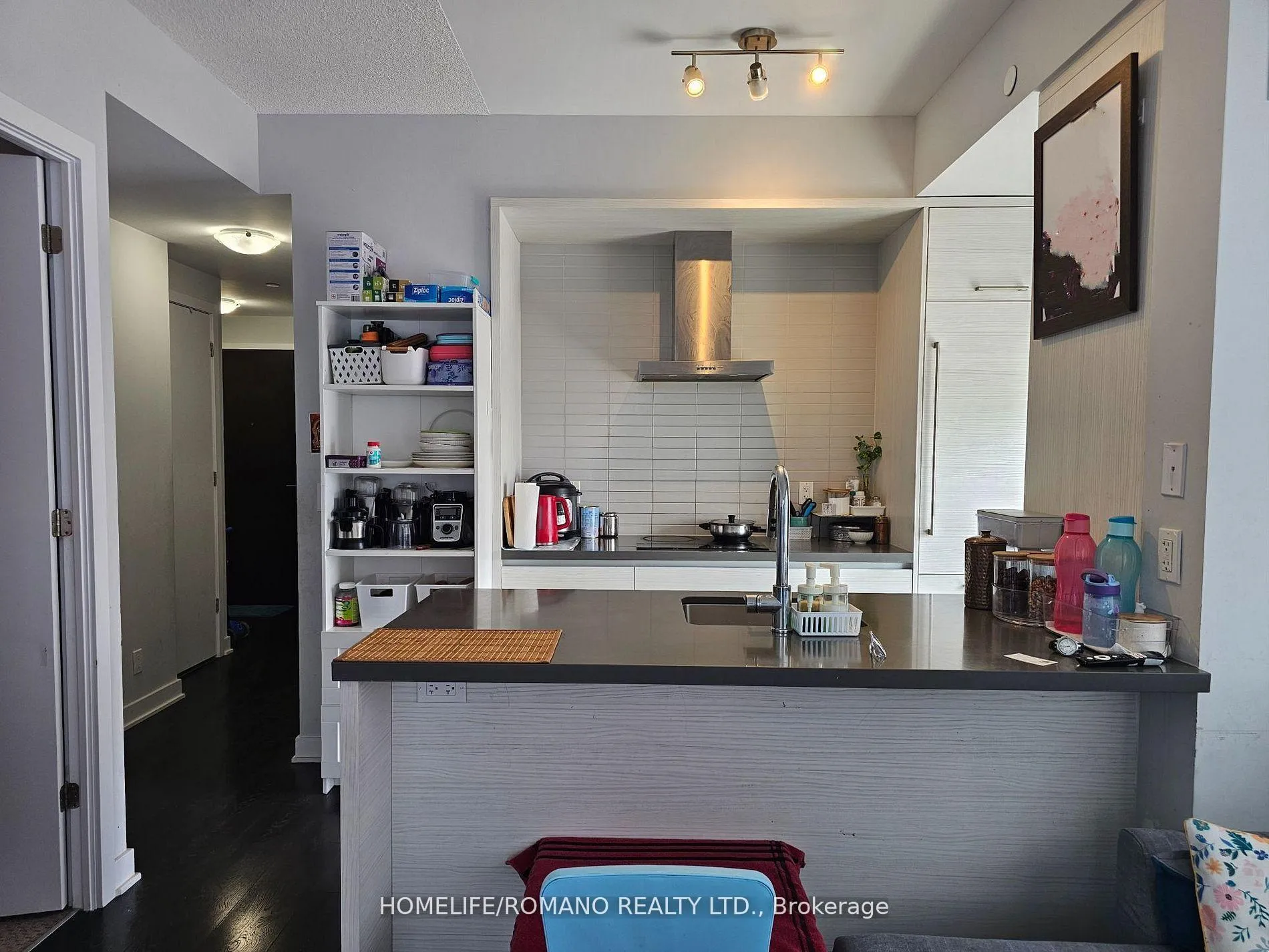 Front of Unit 4008, 2221 Yonge Street