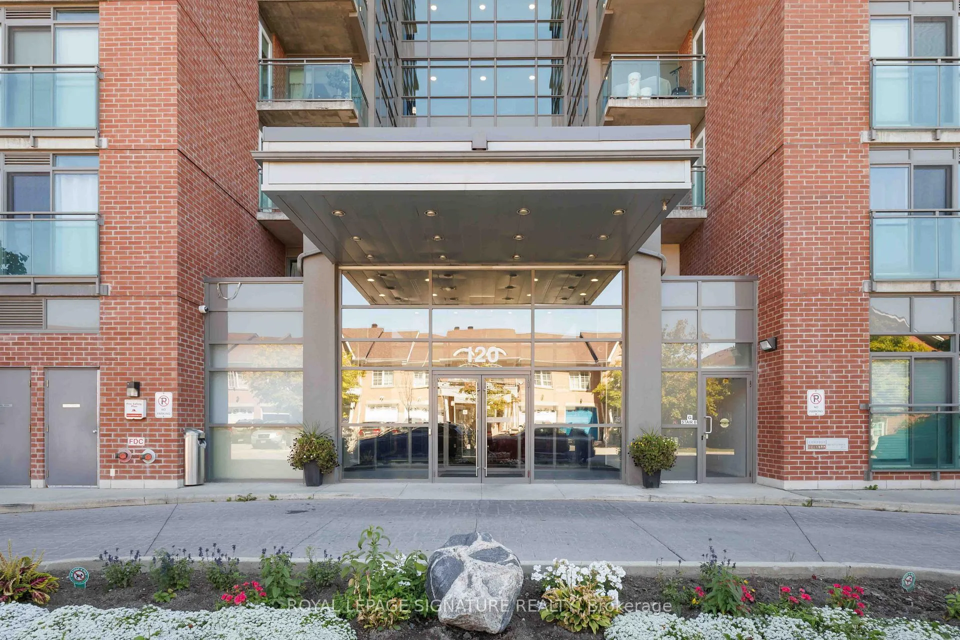 Photo 1 of Unit PH904, 120 Dallimore Circle, North York, Banbury-Don Mills — HOMEH