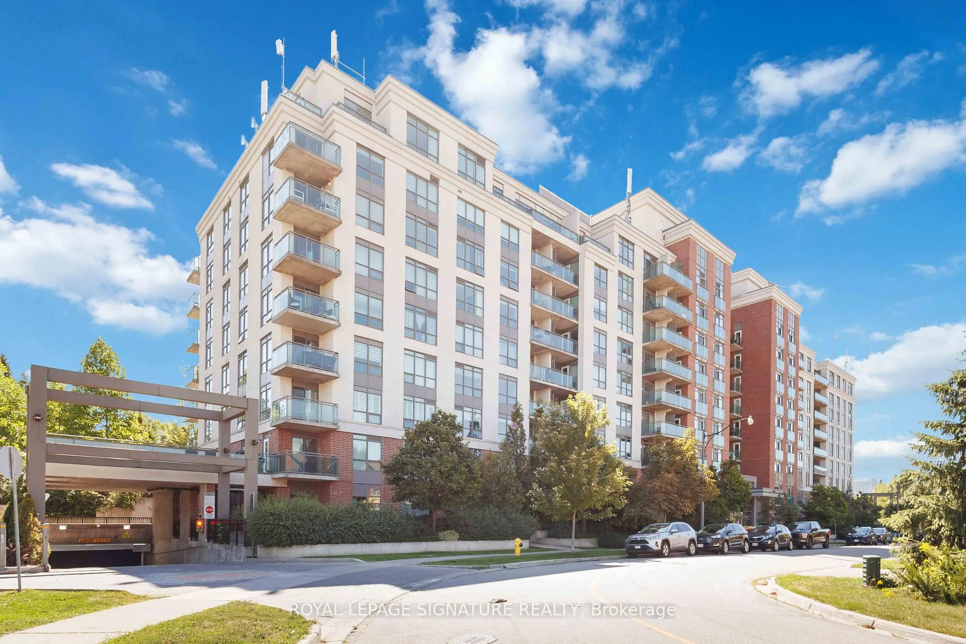 Photo 2 of Unit PH904, 120 Dallimore Circle, North York, Banbury-Don Mills — HOMEH
