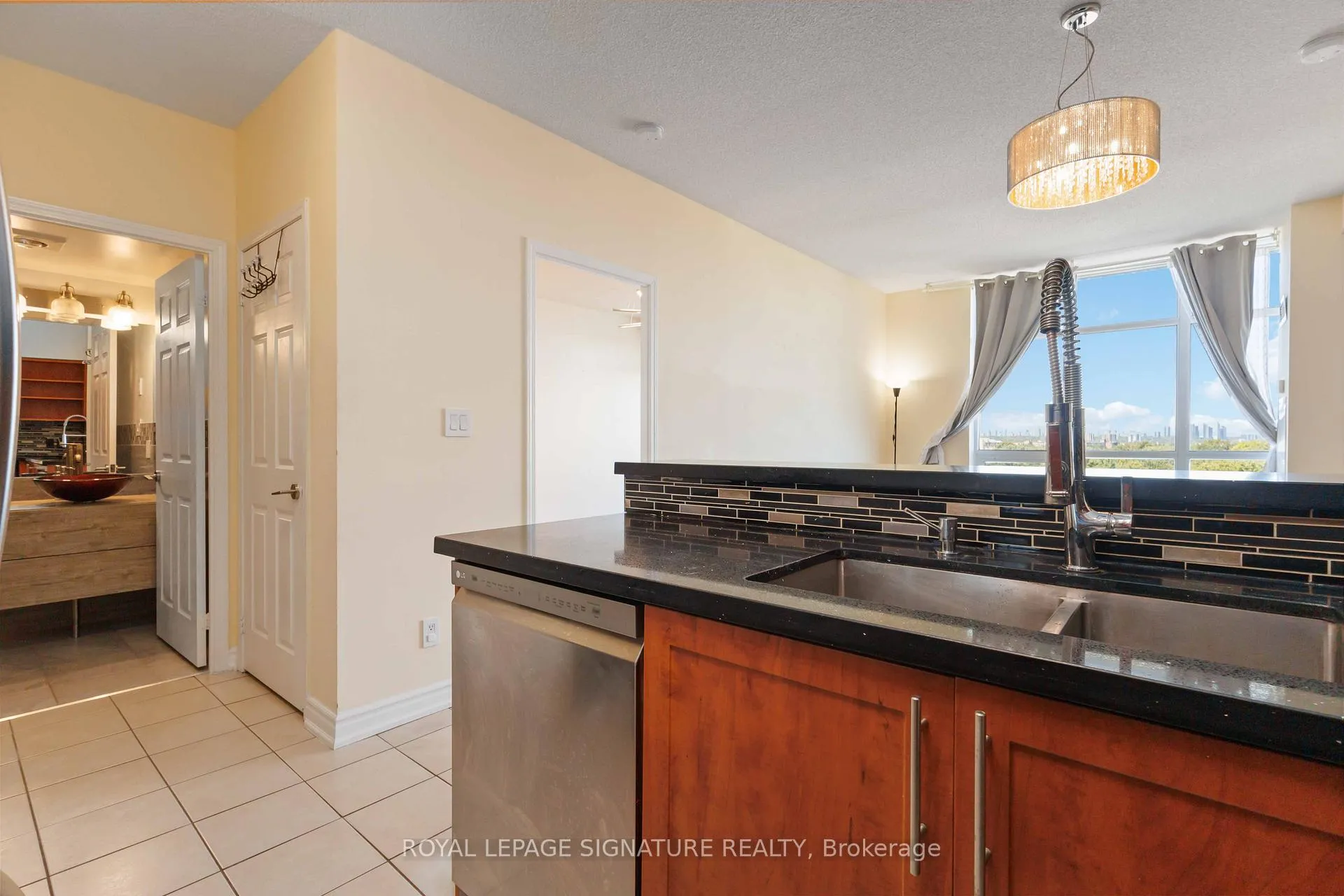 Photo 10 of Unit PH904, 120 Dallimore Circle, North York, Banbury-Don Mills — HOMEH