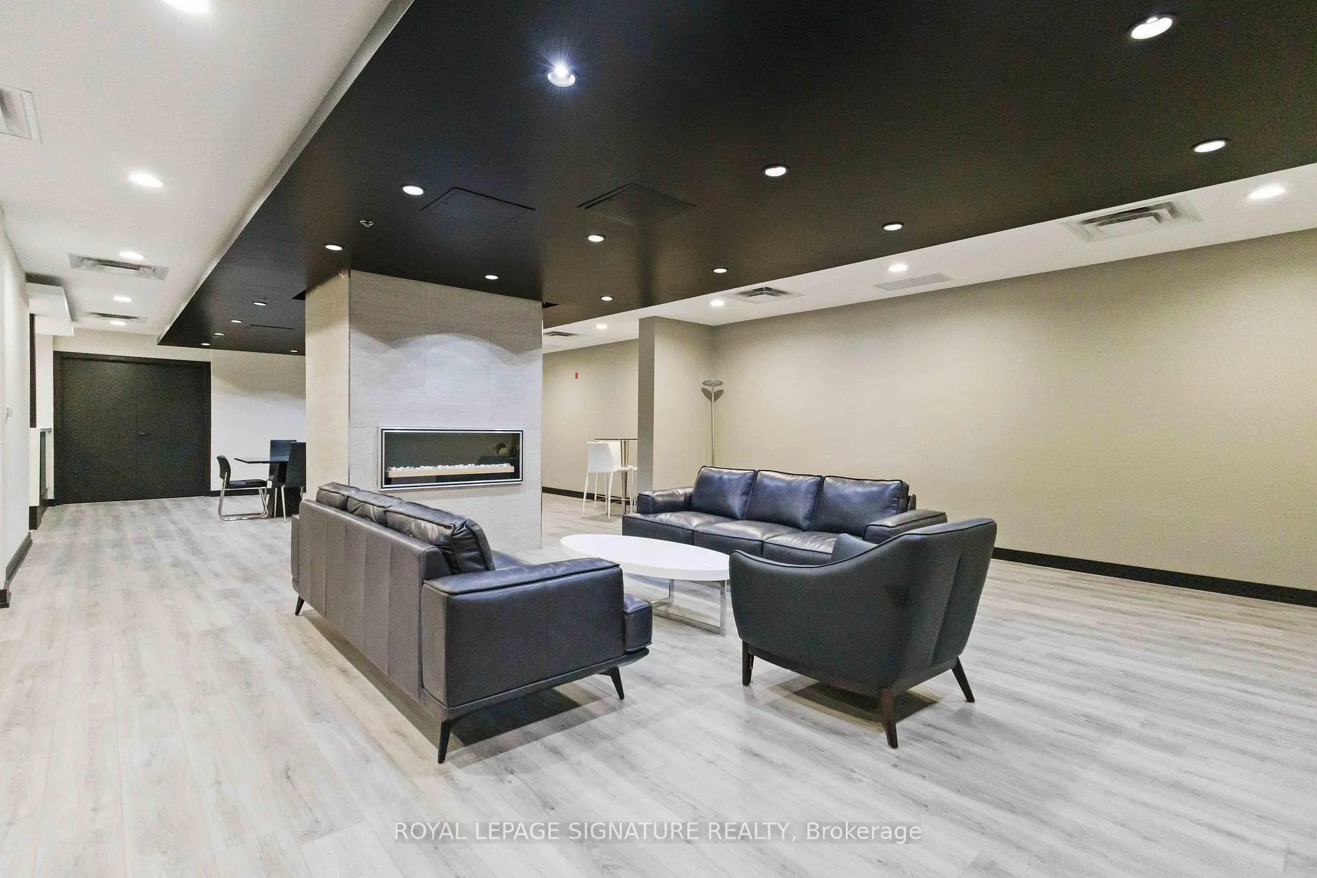 Photo 20 of Unit PH904, 120 Dallimore Circle, North York, Banbury-Don Mills — HOMEH