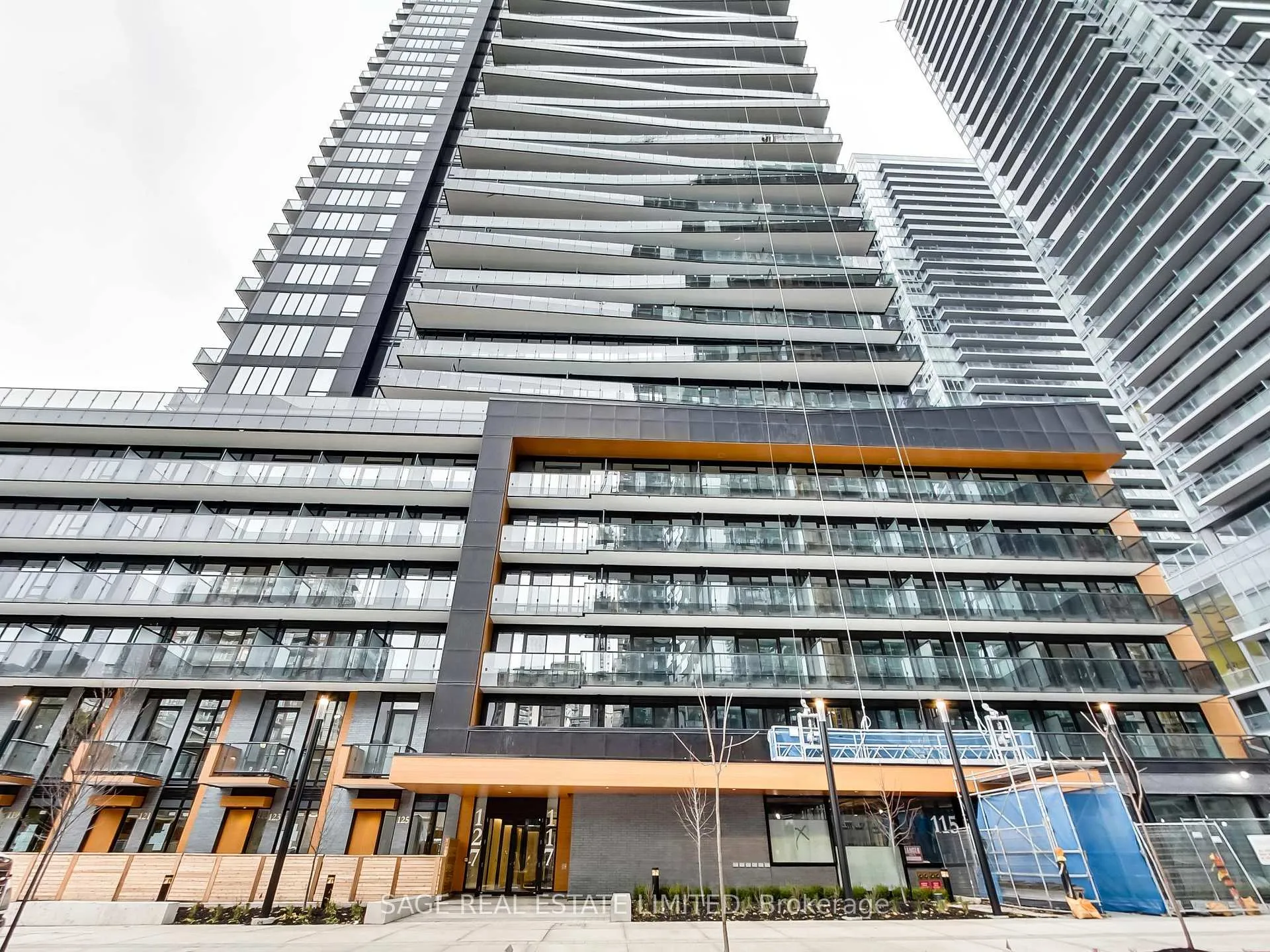 Front of Unit 712N, 117 Broadway Avenue