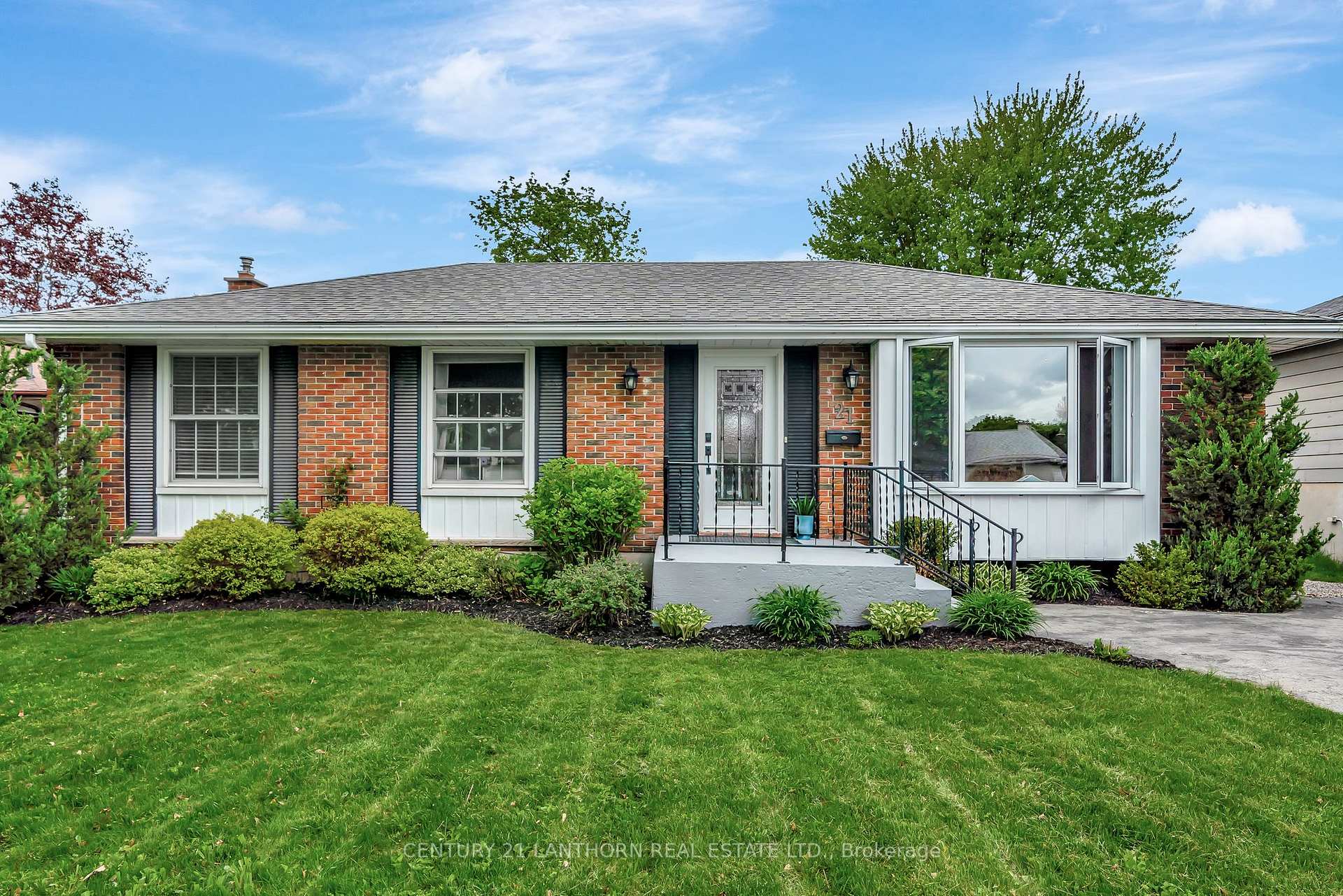 Photo 4 of 21 Glenarden Crescent, Belleville, Belleville Ward — HOMEH