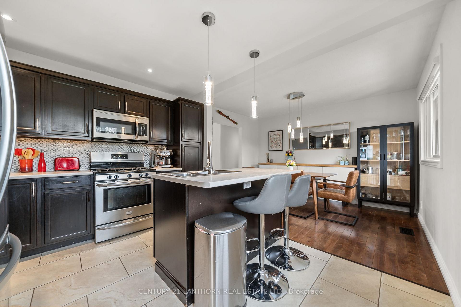 Photo 16 of 21 Glenarden Crescent, Belleville, Belleville Ward — HOMEH
