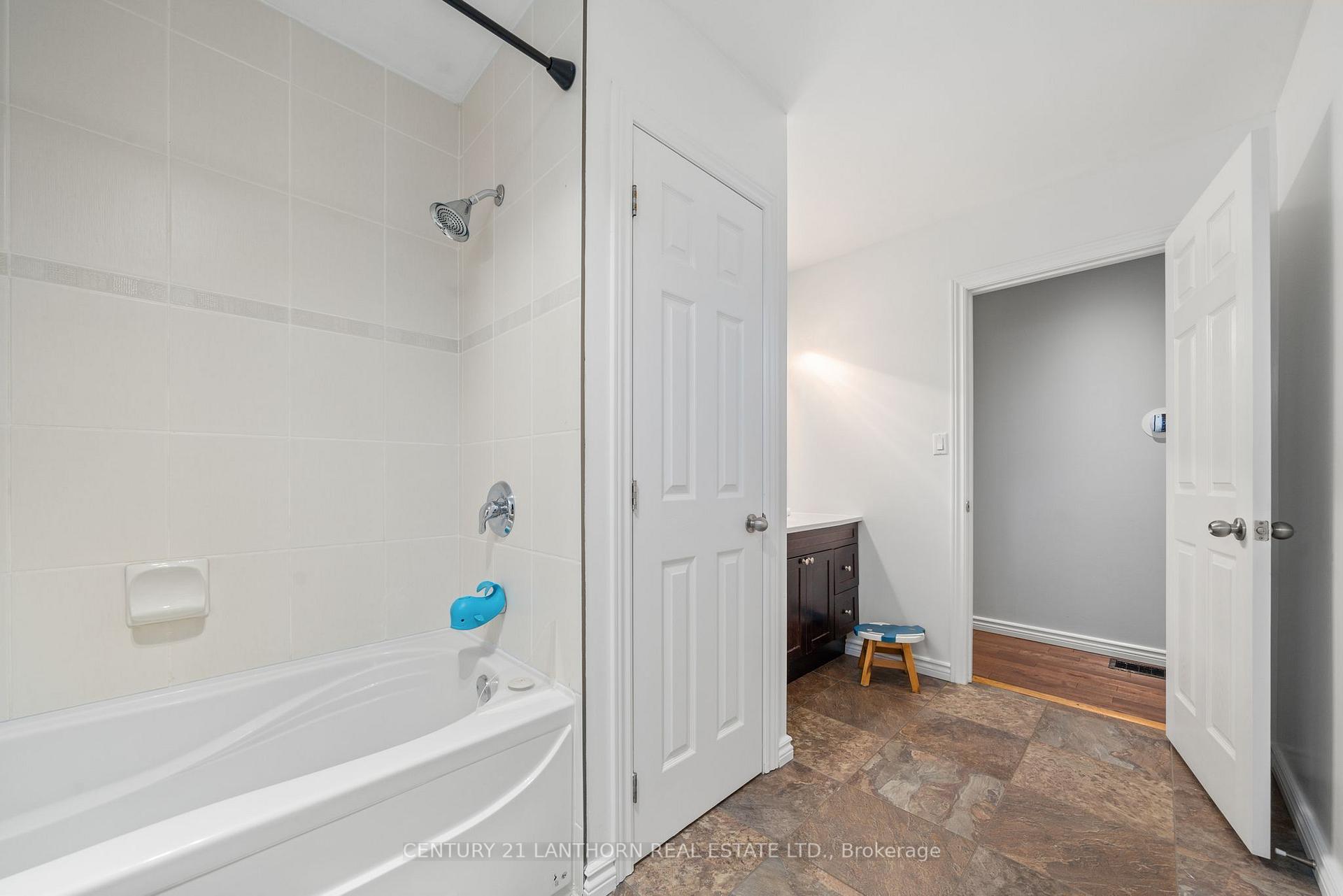 Photo 29 of 21 Glenarden Crescent, Belleville, Belleville Ward — HOMEH