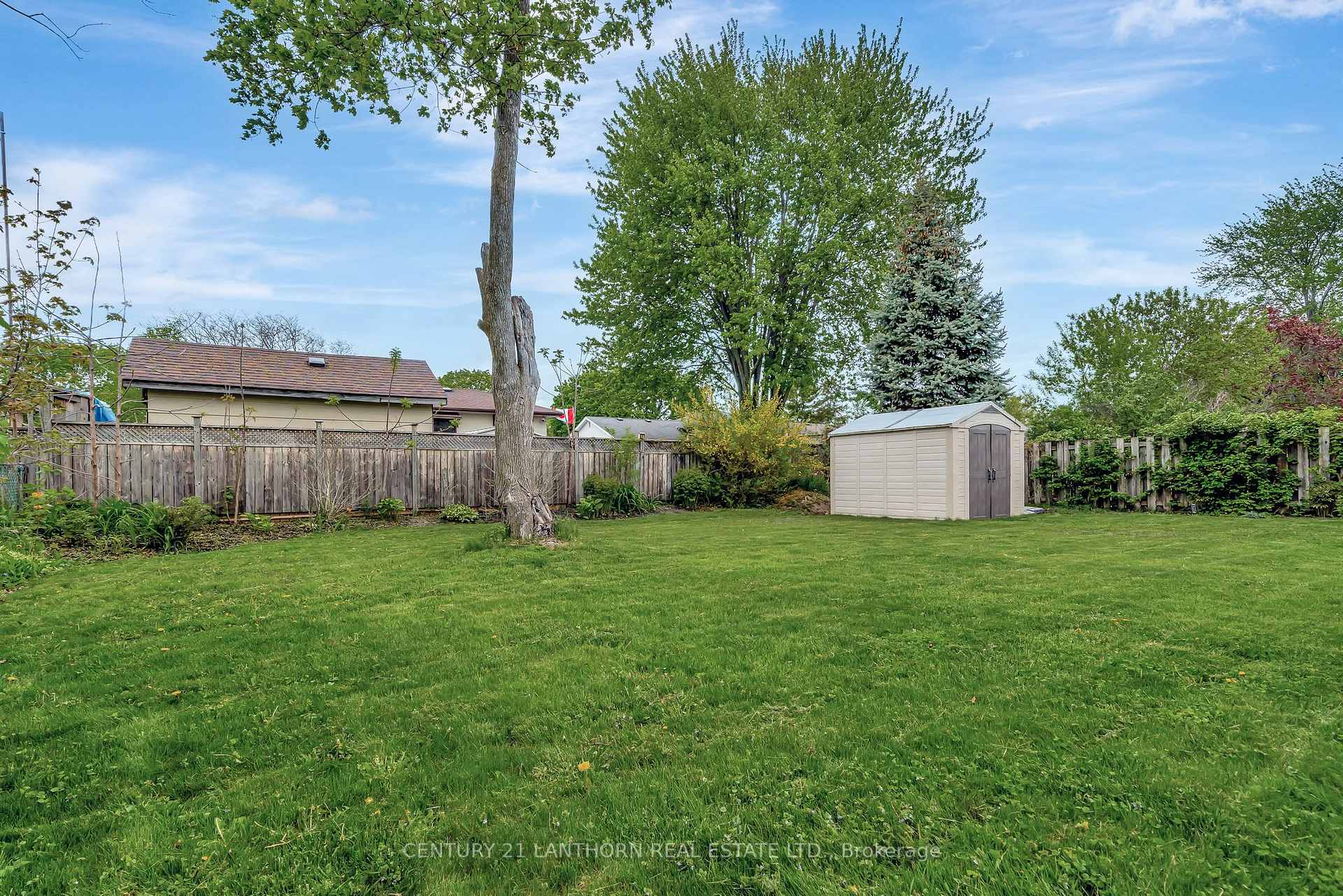 Photo 37 of 21 Glenarden Crescent, Belleville, Belleville Ward — HOMEH