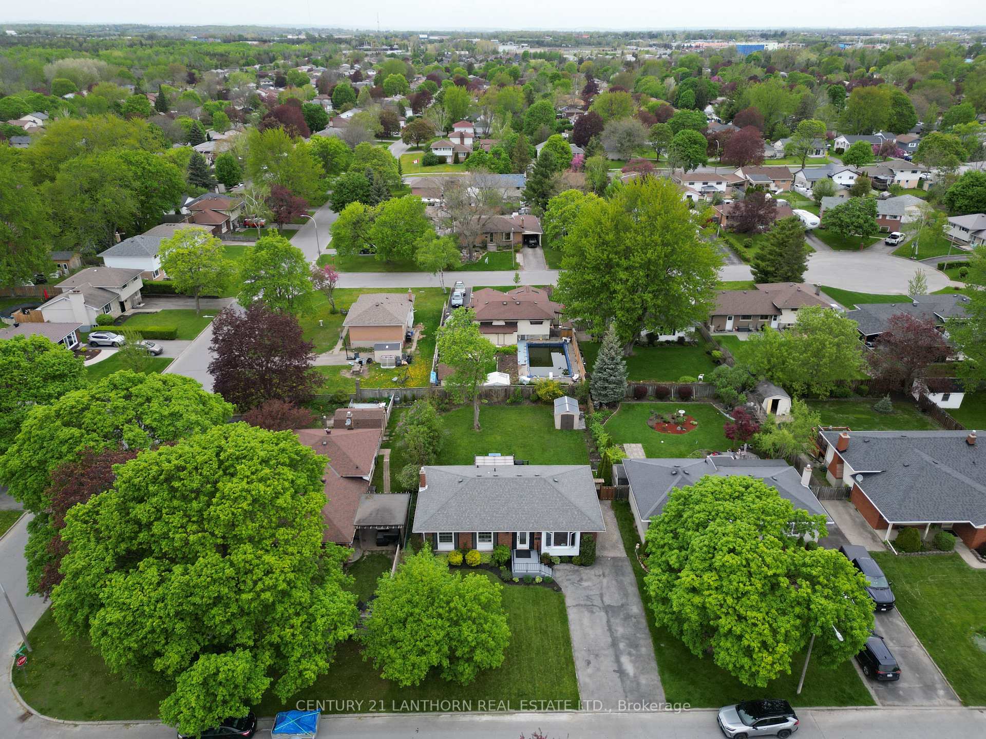 Photo 49 of 21 Glenarden Crescent, Belleville, Belleville Ward — HOMEH
