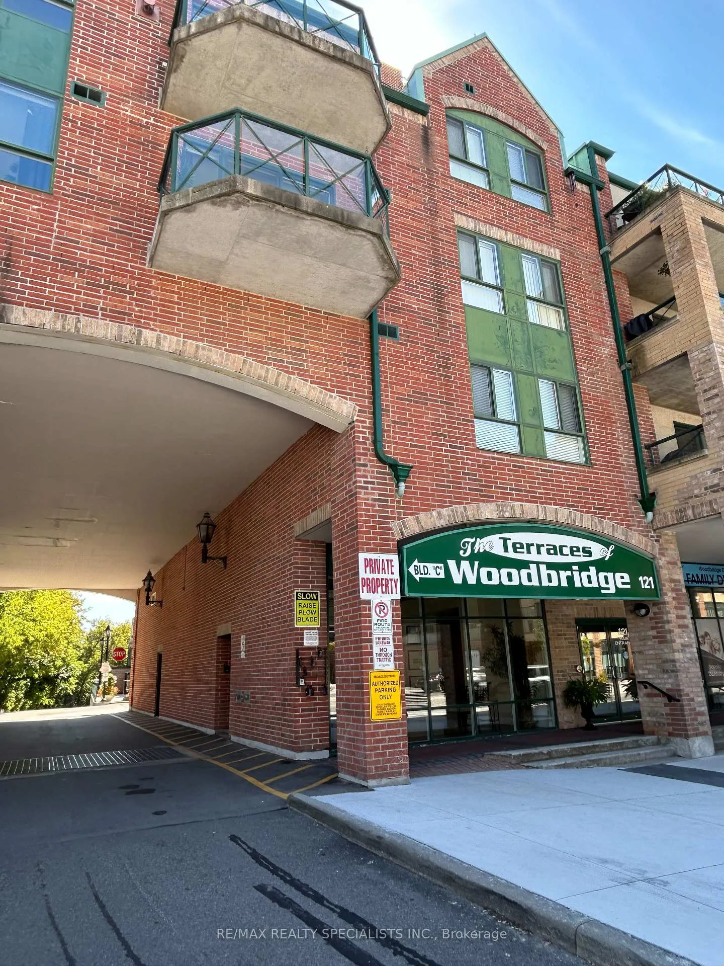 Front of Unit 412, 121 Woodbridge Avenue