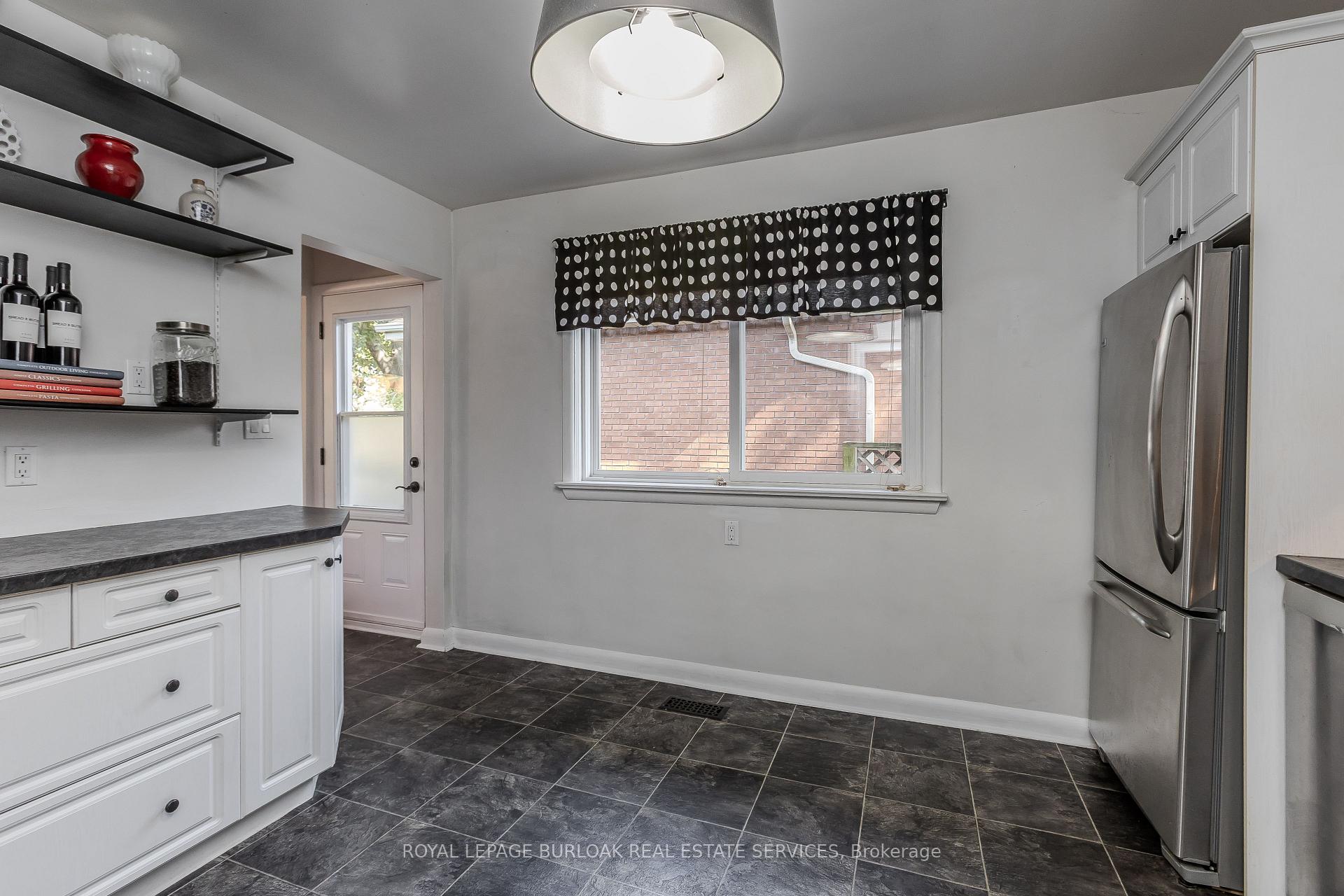 Photo 10 of 1420 Alfred Crescent, Burlington, Brant — HOMEH