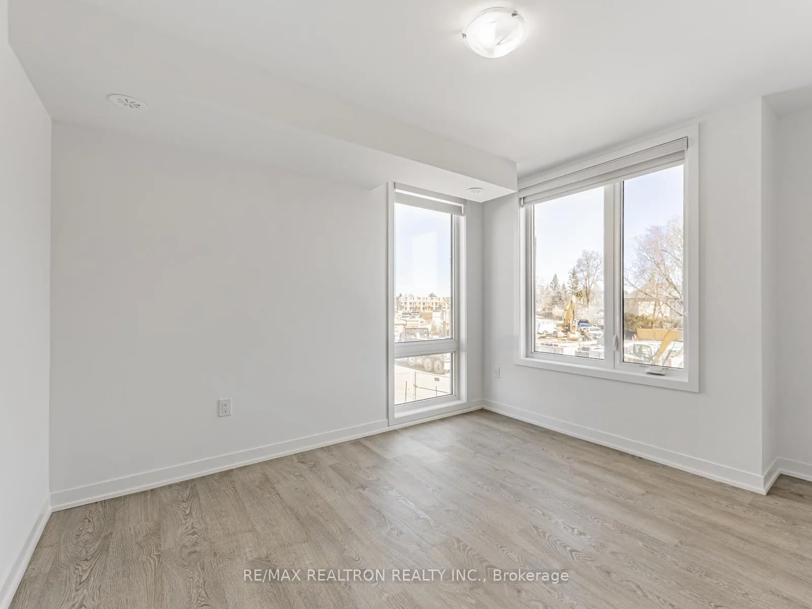 Photo 17 of 4 Turtle Island Road, Toronto, Englemount-Lawrence — HOMEH