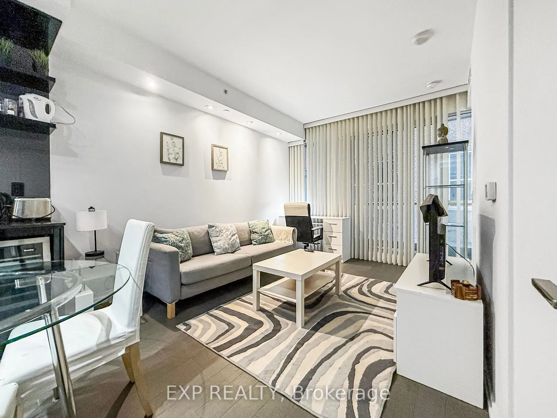 Photo 10 of Unit 1410, 70 Temperance Street, Toronto, Bay Street Corridor — HOMEH