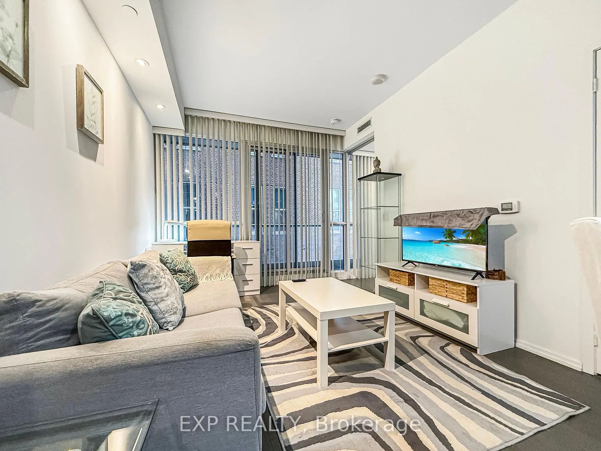 Photo 11 of Unit 1410, 70 Temperance Street, Toronto, Bay Street Corridor — HOMEH